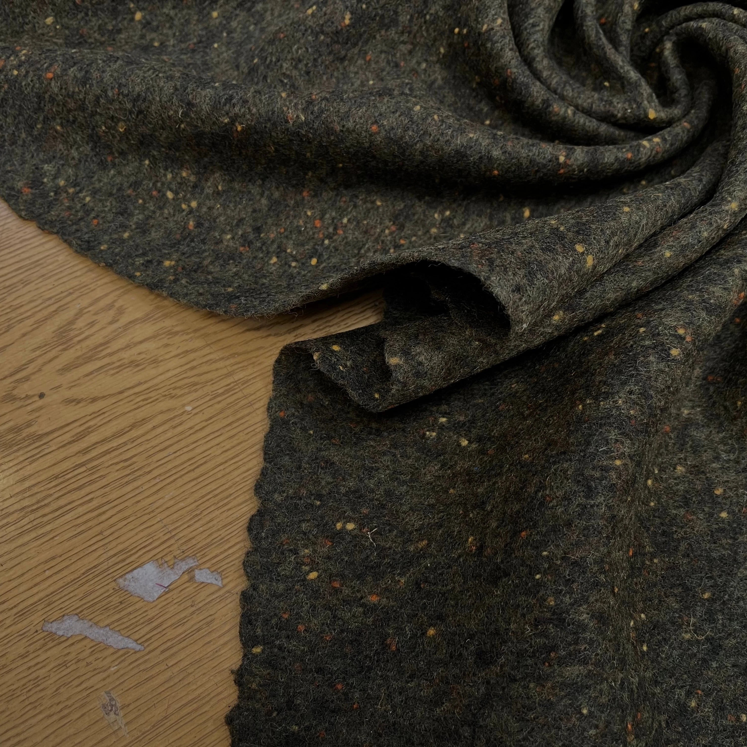 (CHUTE)LAINAGE MANTEAU MOUCHETÉ VERT TACHETÉ - My Little Coupon