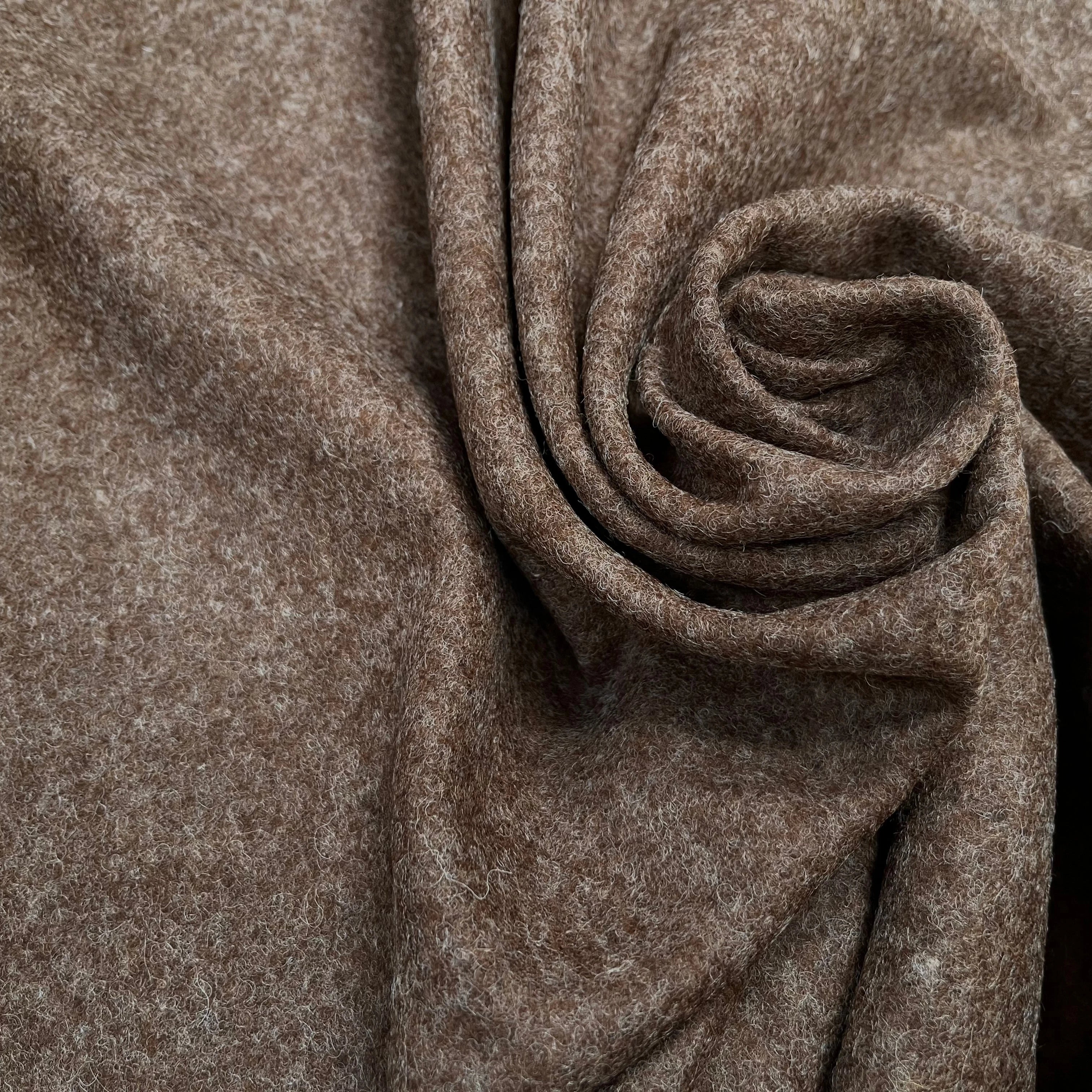 (CHUTE)LAINAGE MOUCHETÉ MARRON GLACÉ - My Little Coupon