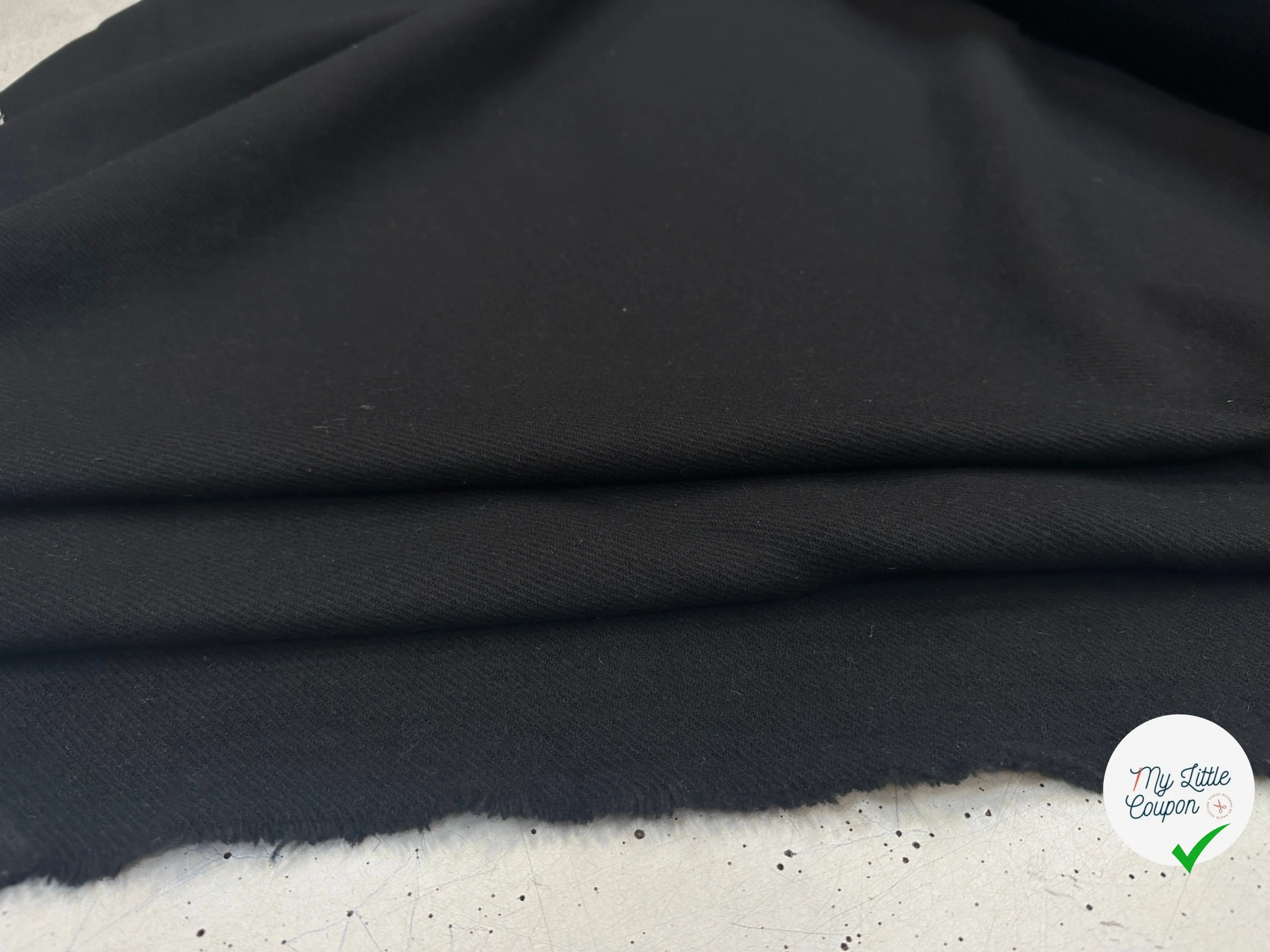 COMPACT WOOL CAVIAR NOIR - My Little Coupon