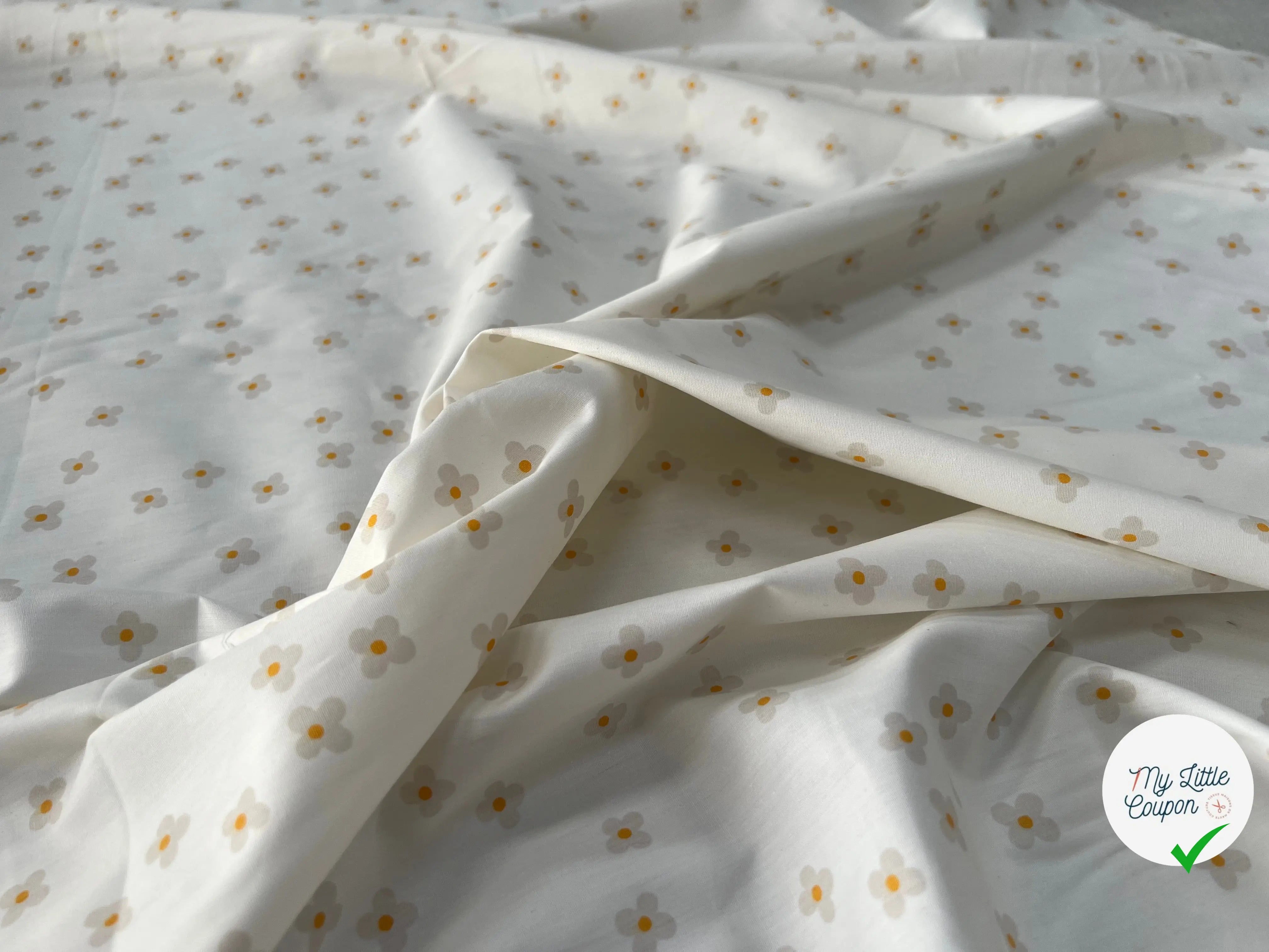 COTON BÉBÉ 120 FILS FLEURS FOND BLANC - My Little Coupon