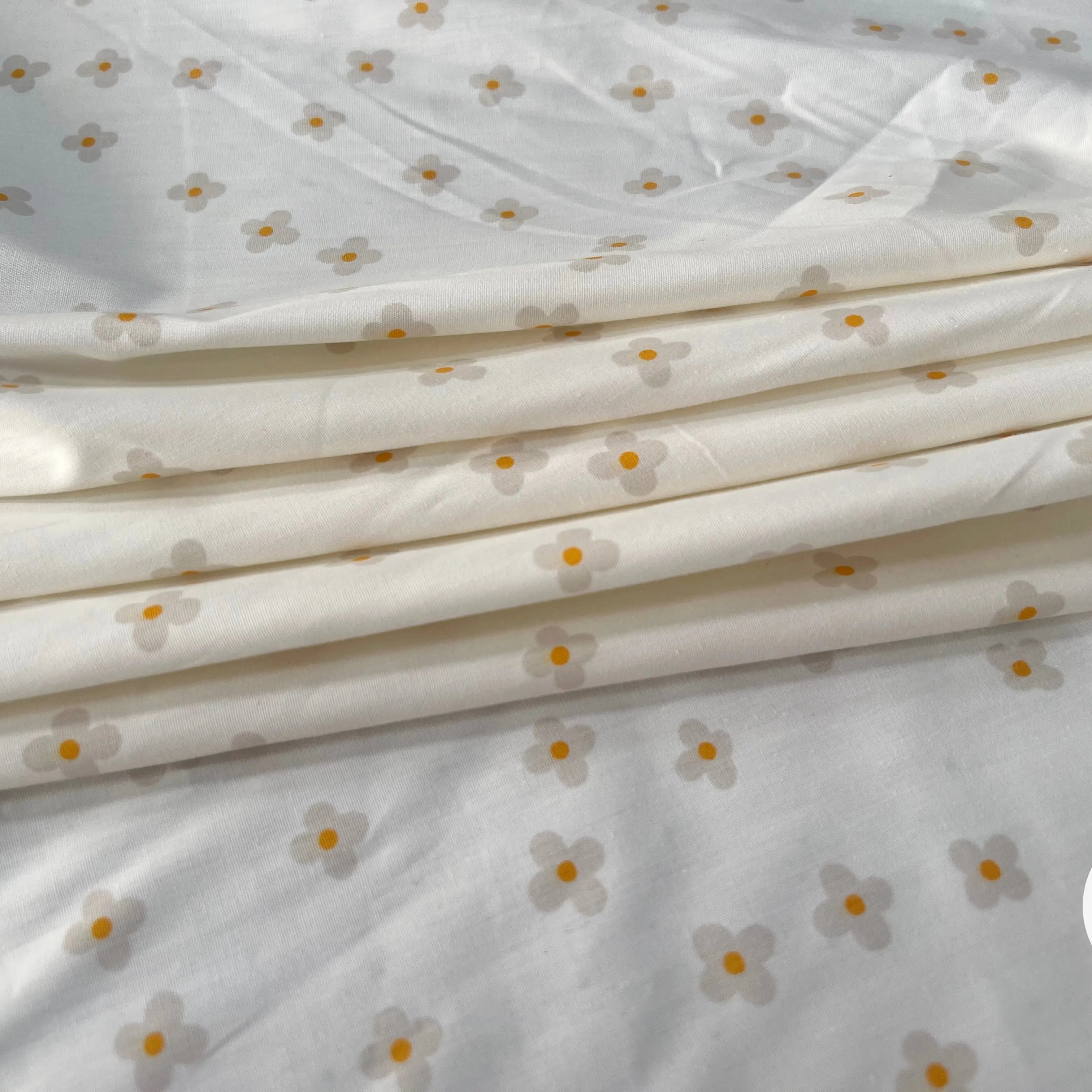 COTON BÉBÉ 120 FILS FLEURS FOND BLANC - My Little Coupon