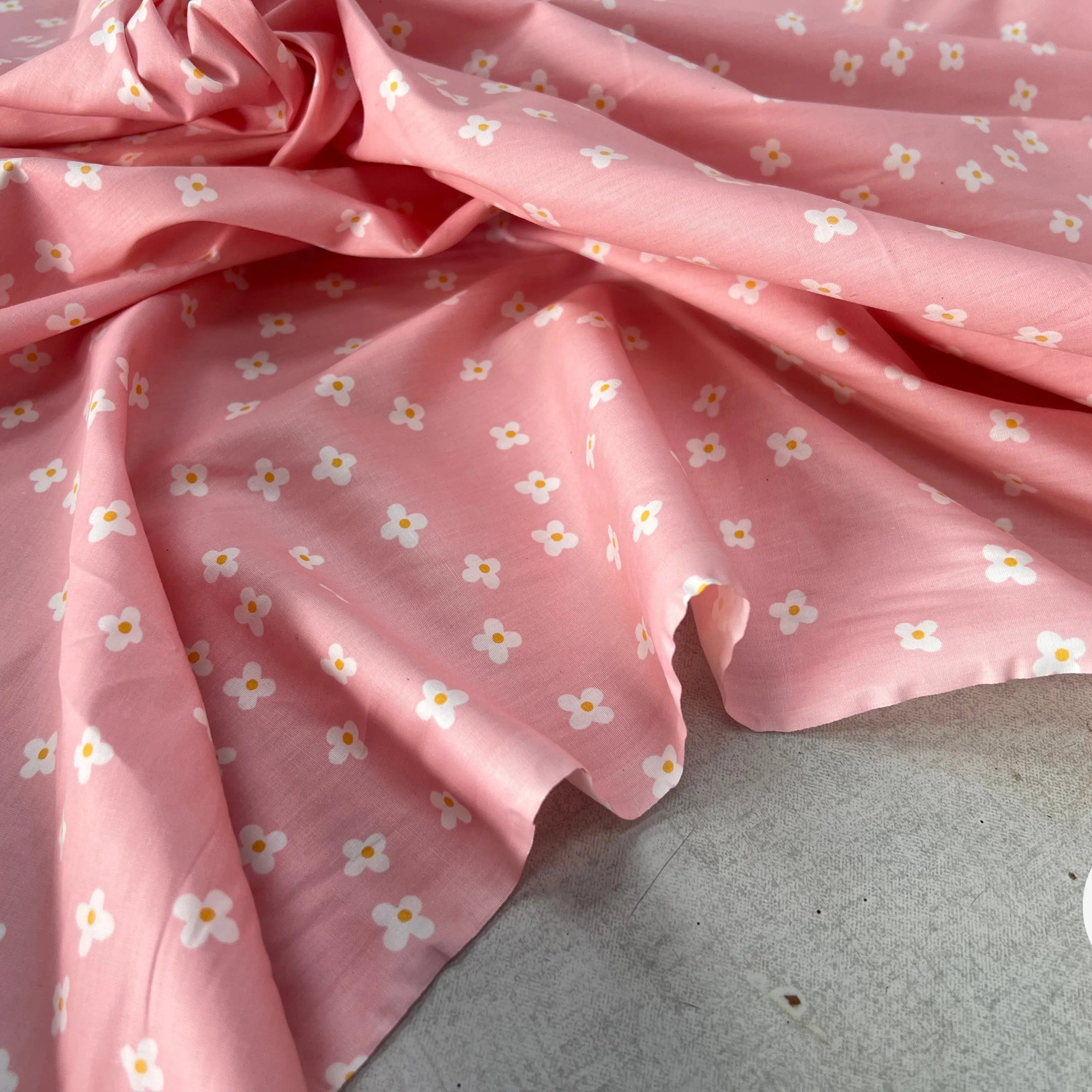 COTON BÉBÉ 120 FILS FLEURS FOND ROSE - My Little Coupon