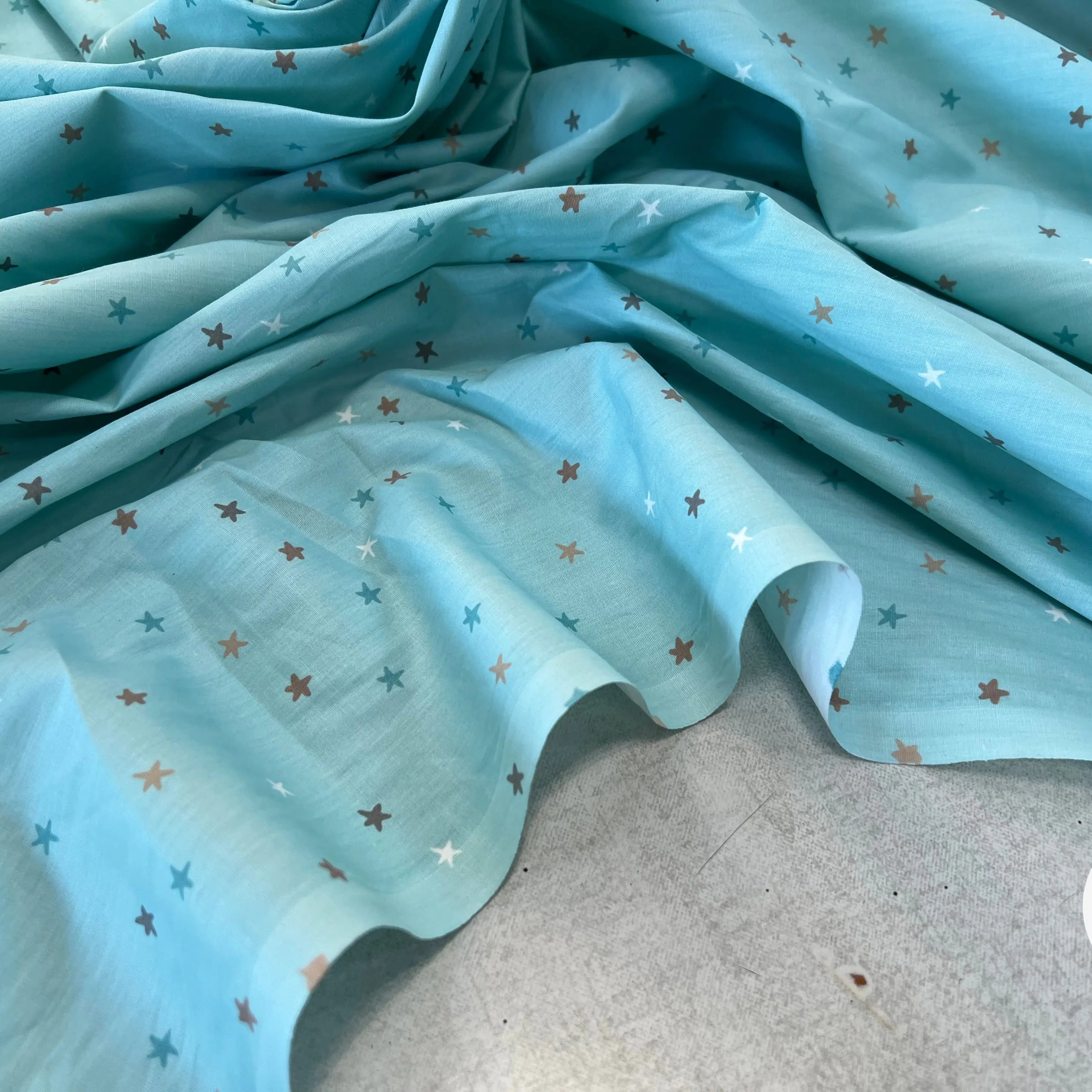 COTON BÉBÉ 120 FILS ROSE MOTIF ETOILE BLEU - My Little Coupon