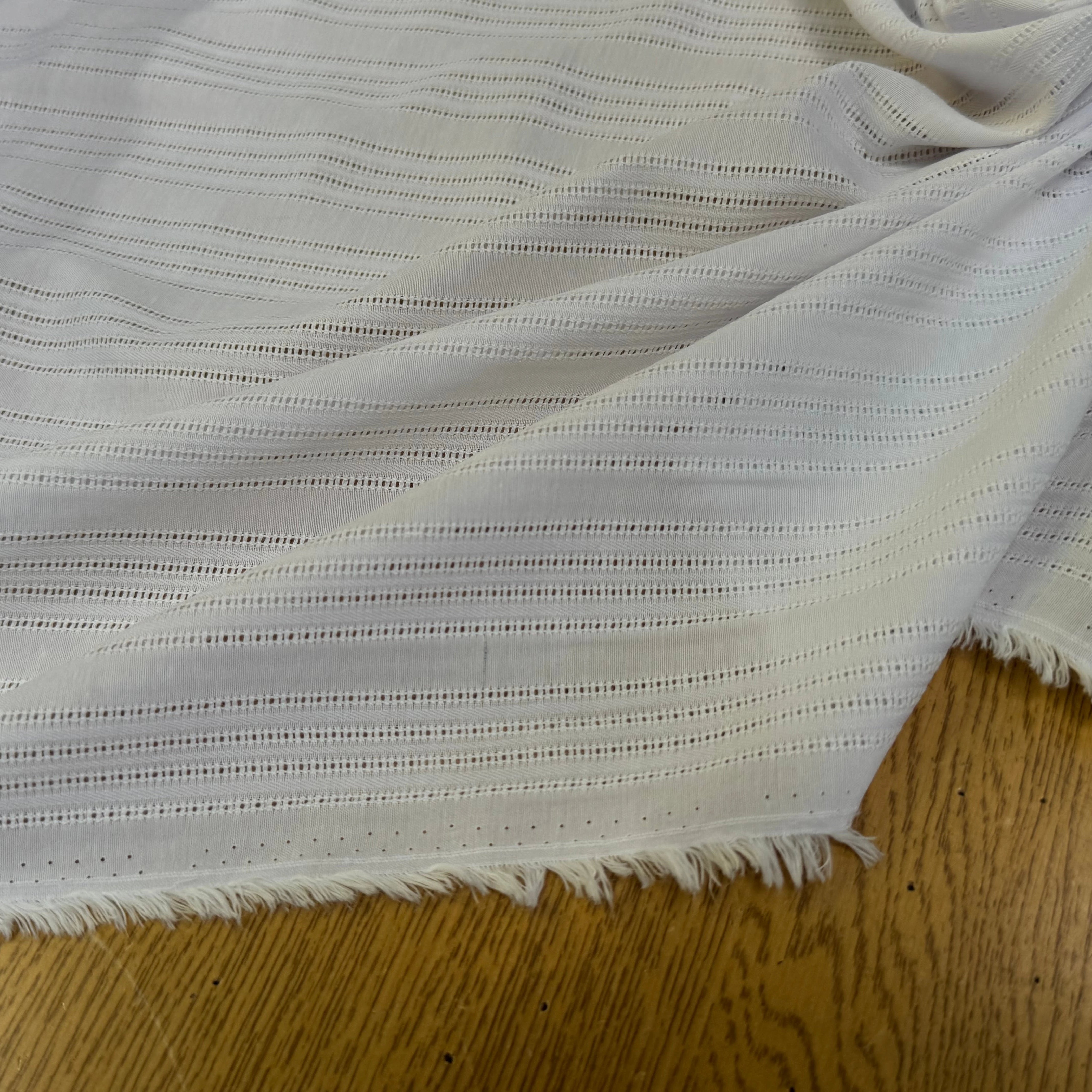 COTON BRODÉ MAGNIFIQUE BLANC - My Little Coupon