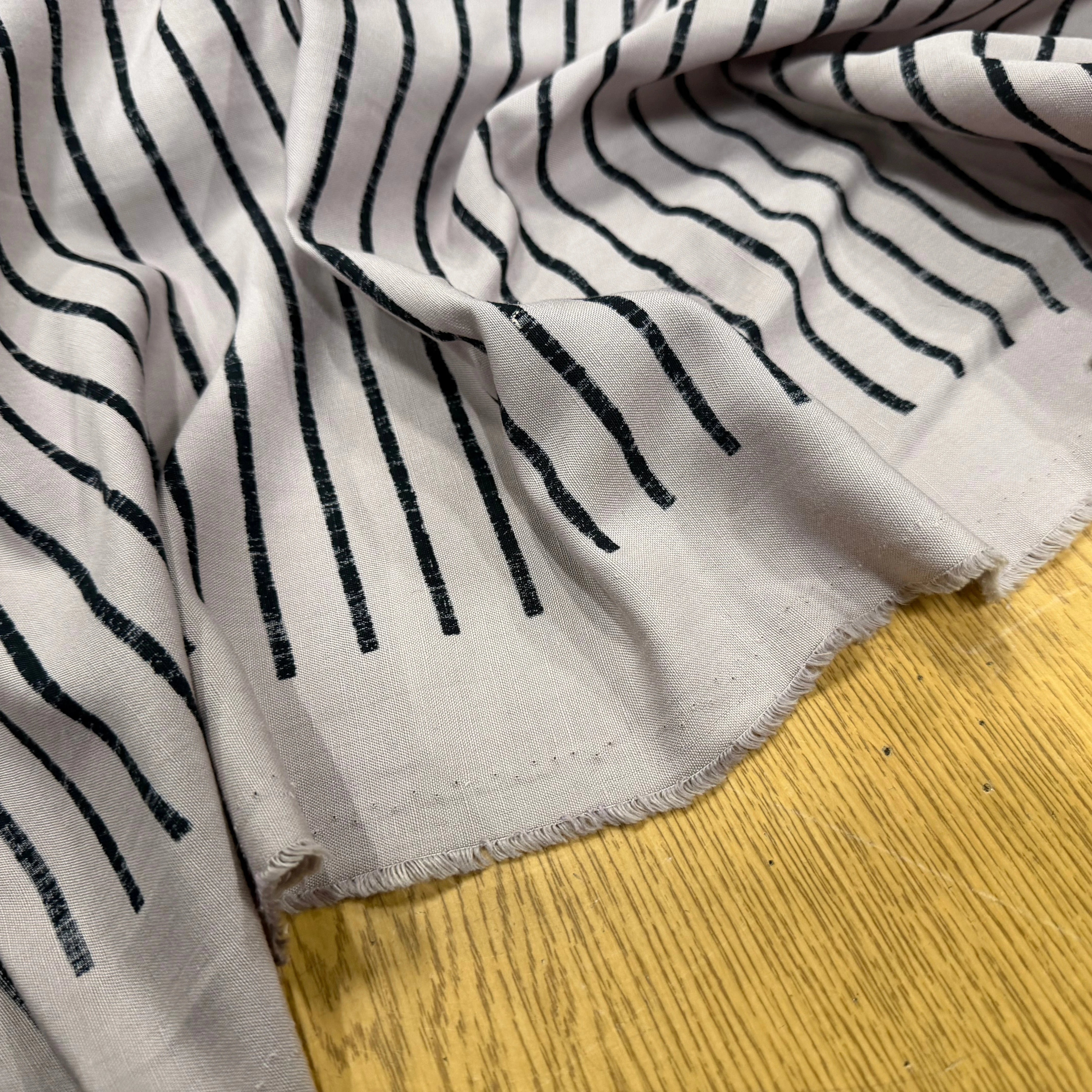 COTON CHEMISIE RAYURES NOIRES FOND BEIGE - My Little Coupon