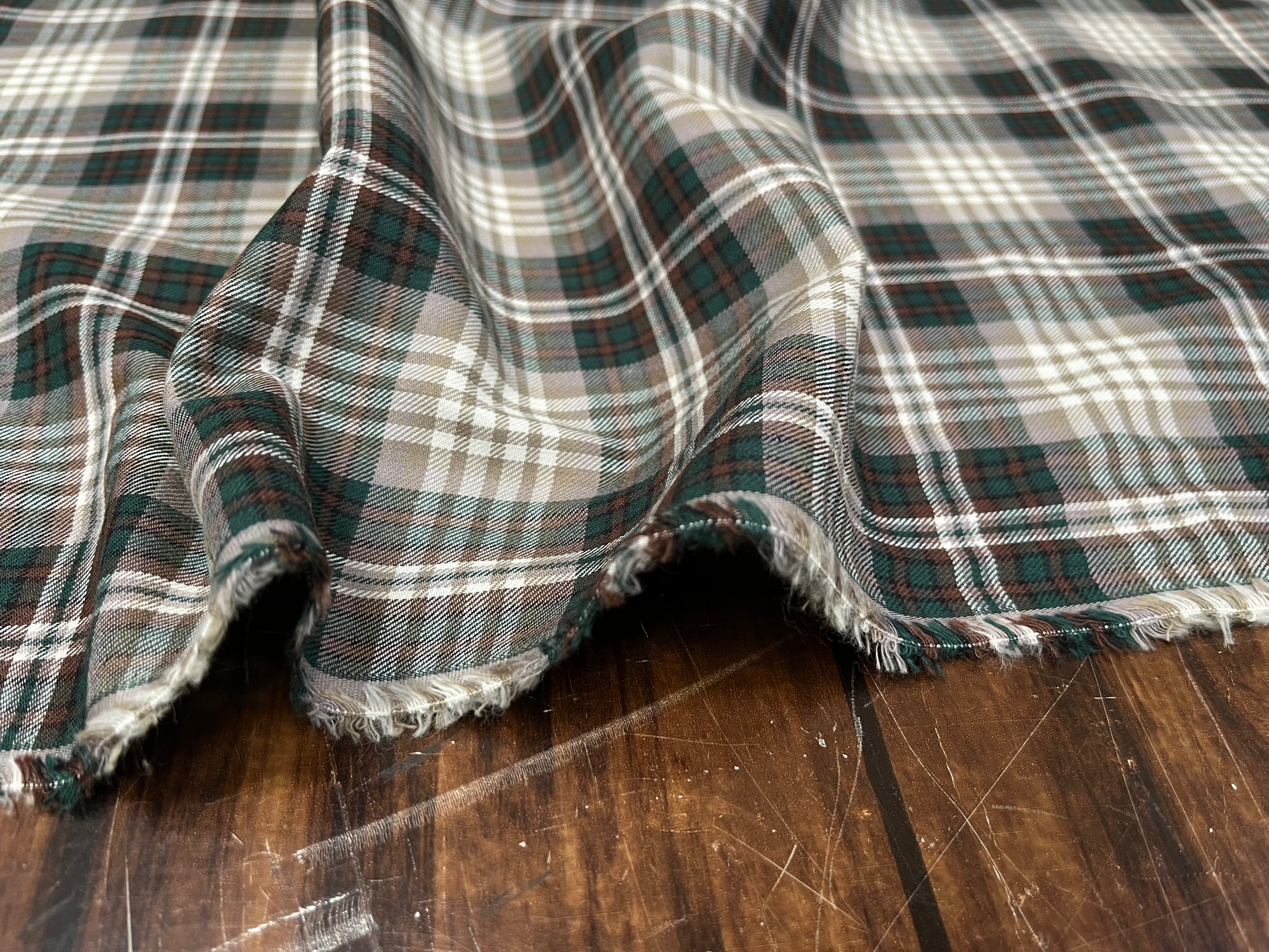 COTON DUVETEUX CARREAUX MUTICLORE TOUCHE DE VERT ANGLAIS - My Little Coupon