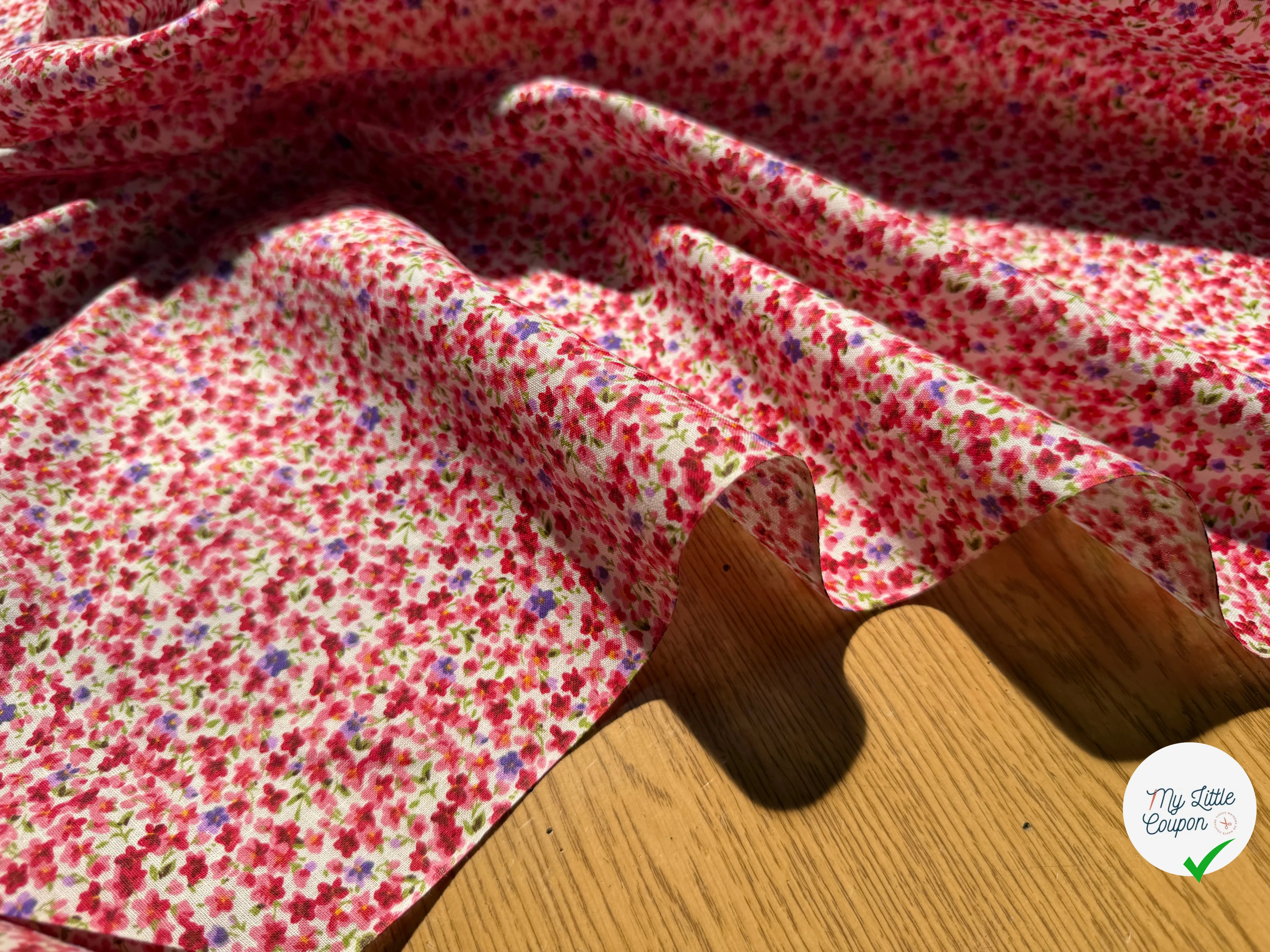 COTON FOND BLANC FLEURS ROUGES - My Little Coupon