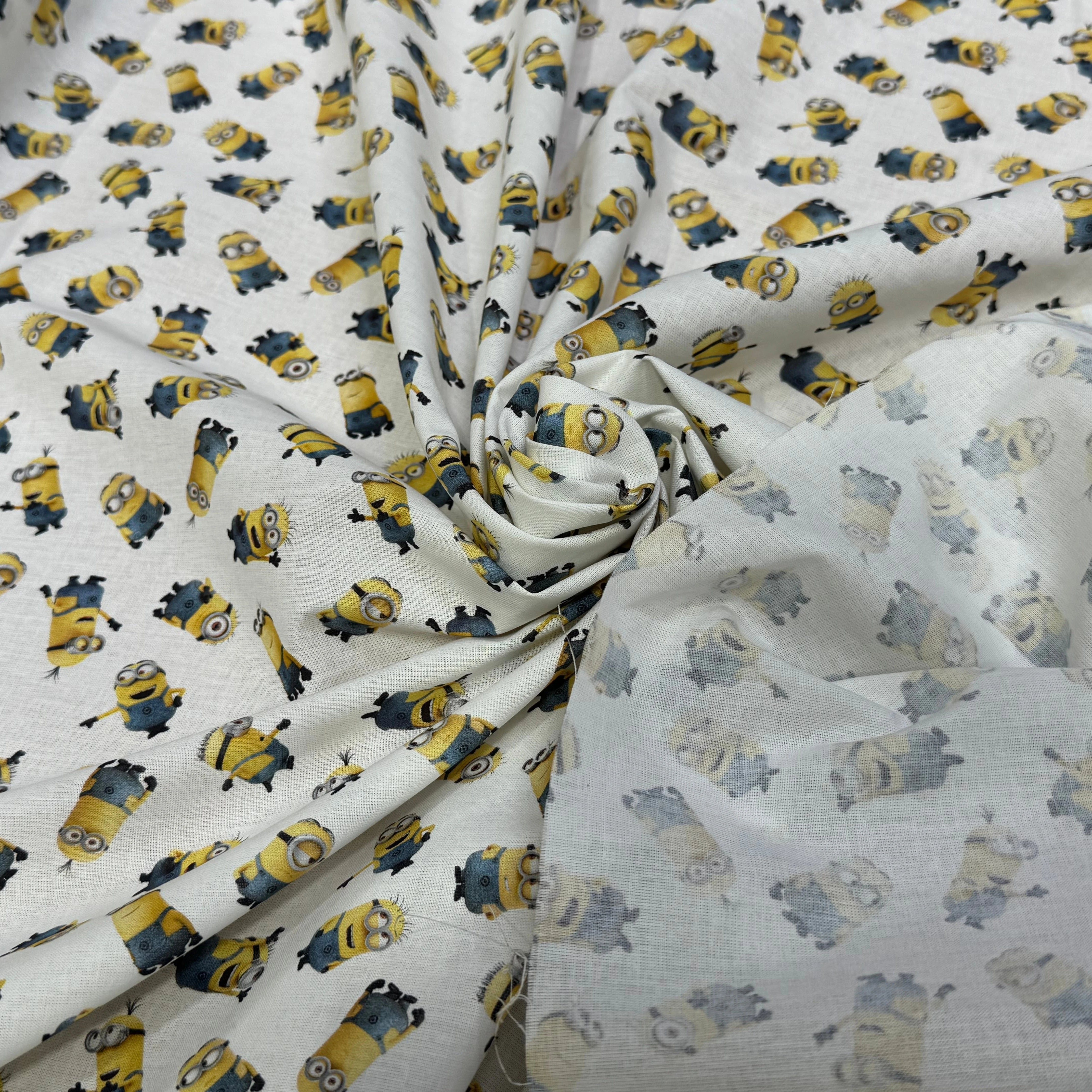 COTON IMPRIMÉ MINIONS DESPICABLE - My Little Coupon