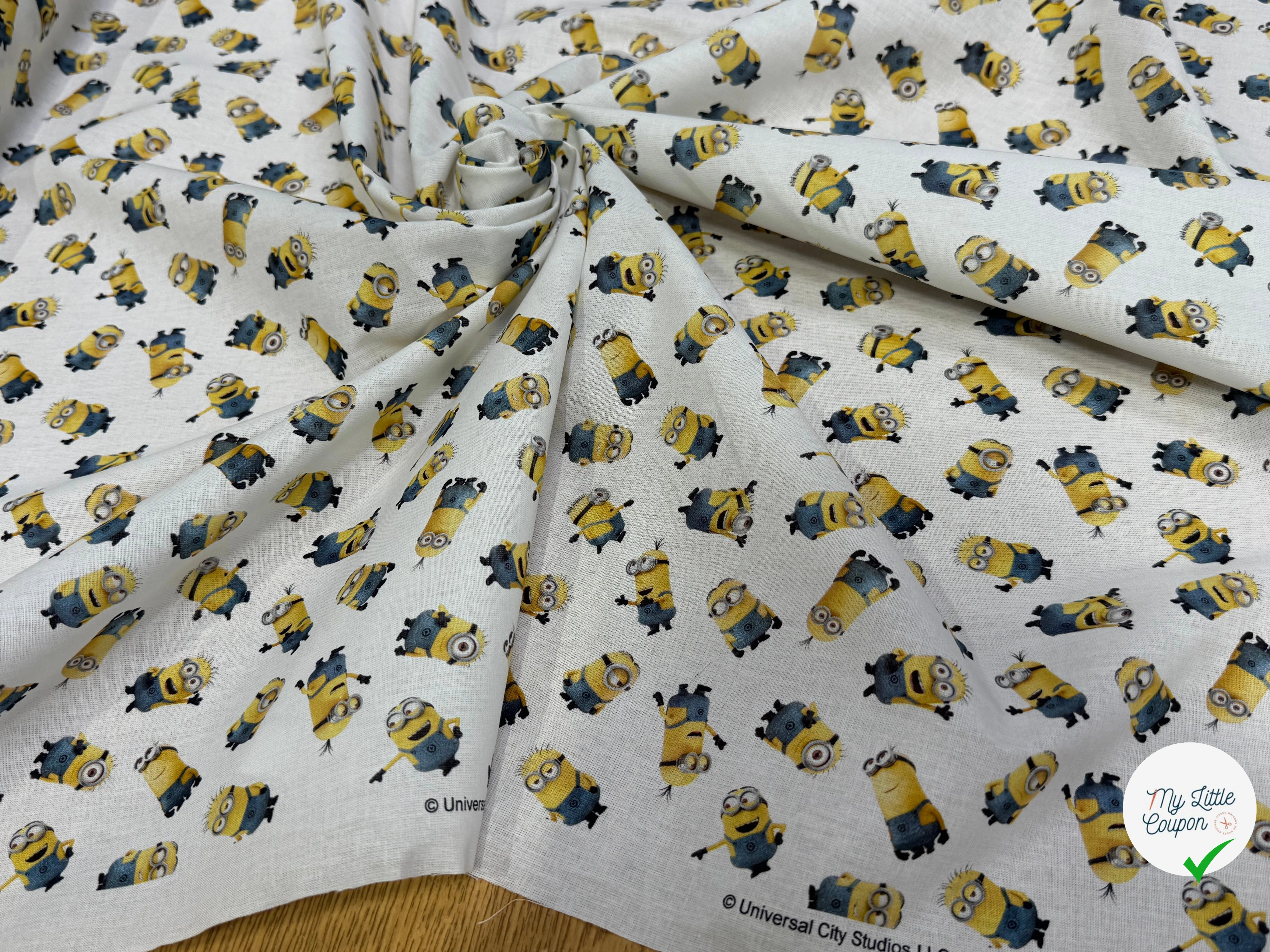 COTON IMPRIMÉ MINIONS DESPICABLE - My Little Coupon