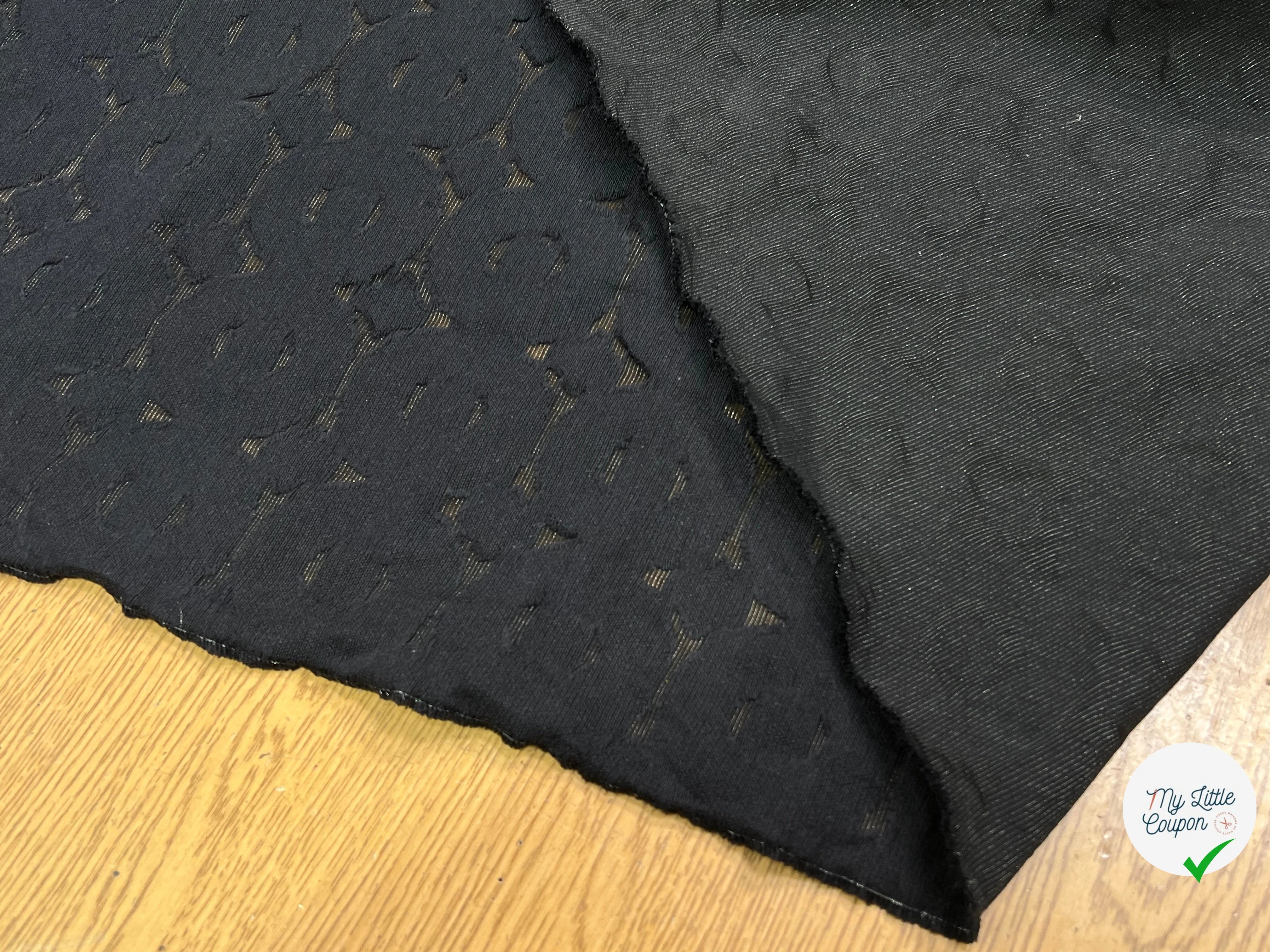 COTON JACQUARD DÉVORÉE NOIR CICULAIRE VISCOSE 5% MÉTAL - My Little Coupon