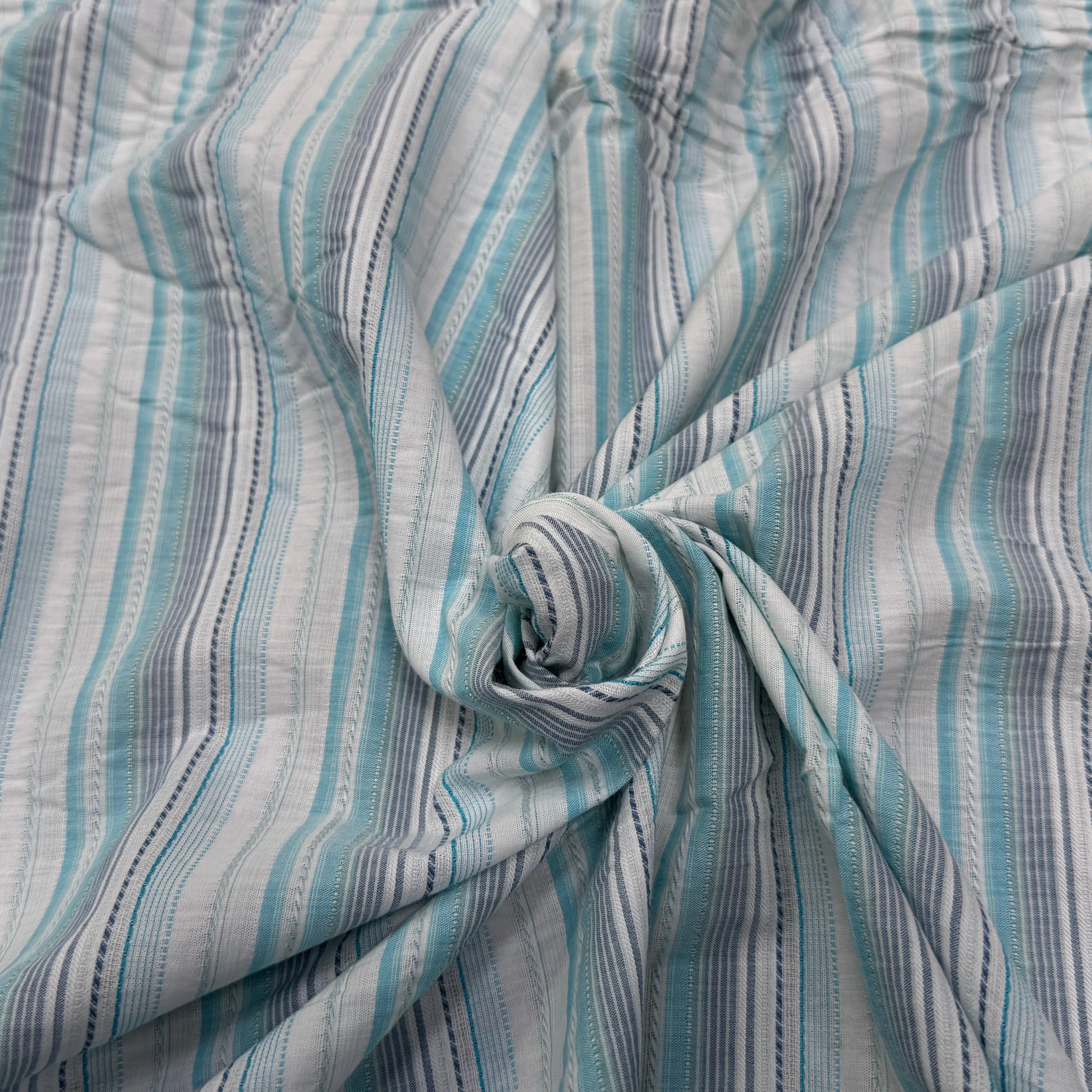 COTON SEMI-GAUFFRÉ À RAYURES TISSÉES BLEU BLANC - My Little Coupon
