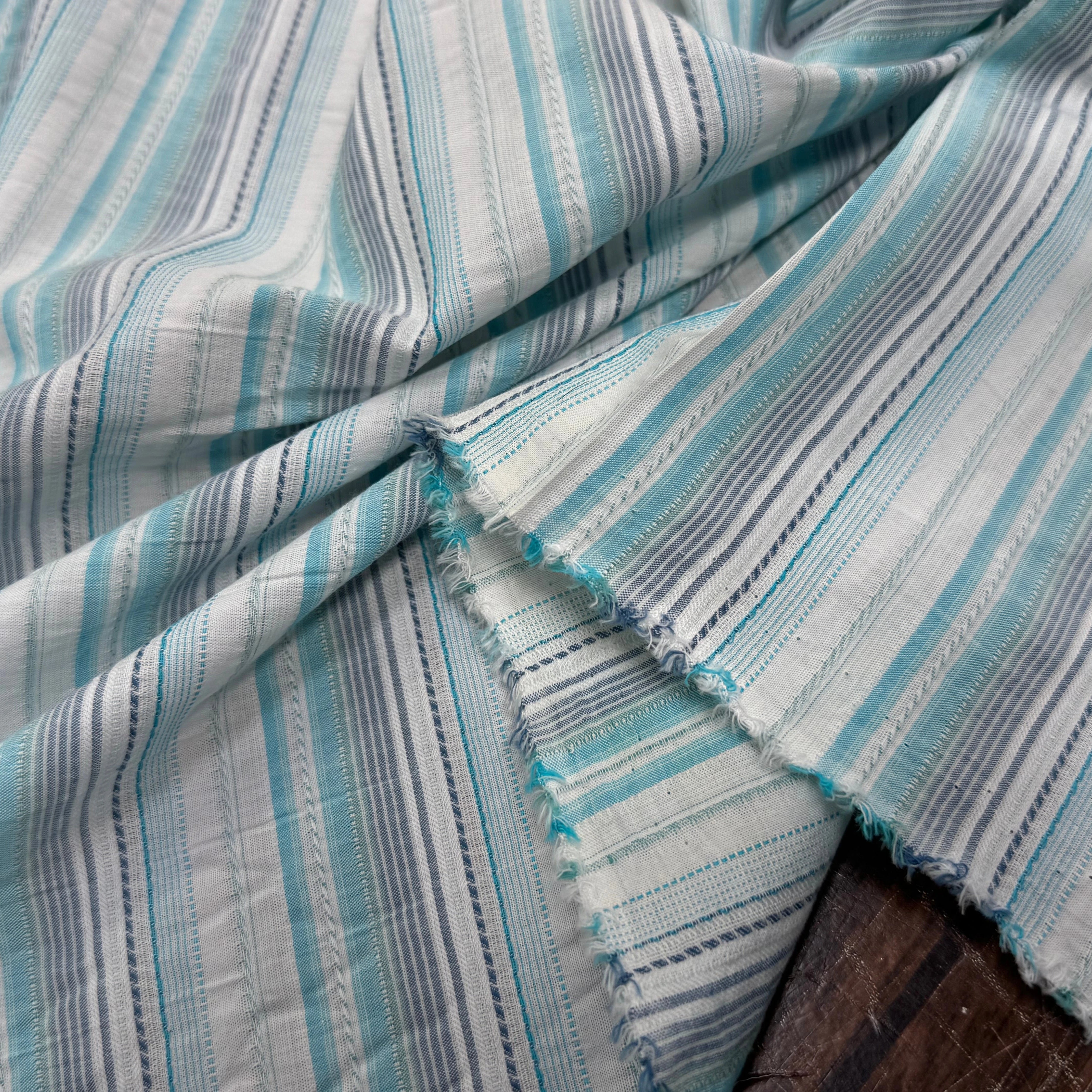 COTON SEMI-GAUFFRÉ À RAYURES TISSÉES BLEU BLANC - My Little Coupon