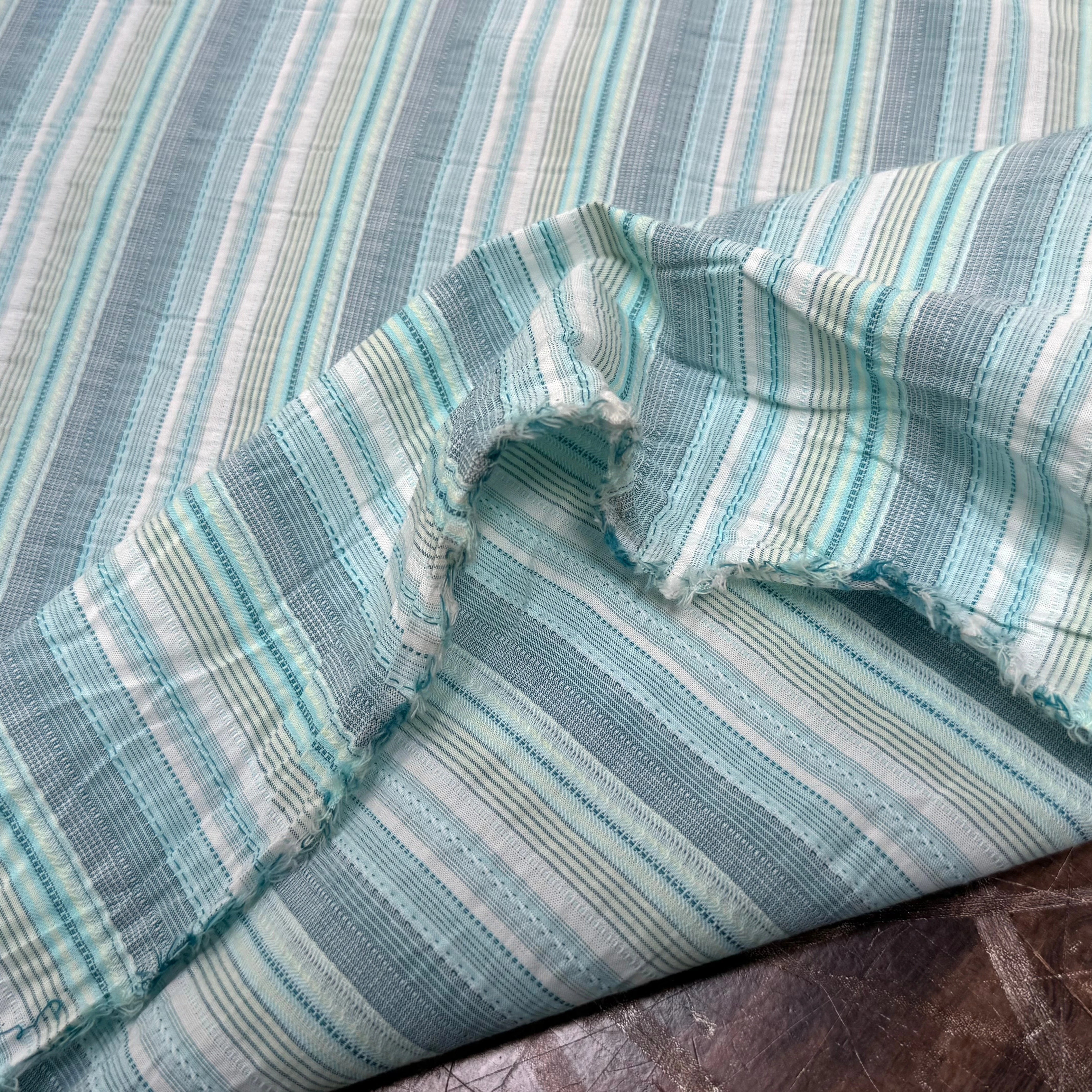 COTON SEMI-GAUFFRÉ À RAYURES TISSÉES BLEU VERT - My Little Coupon