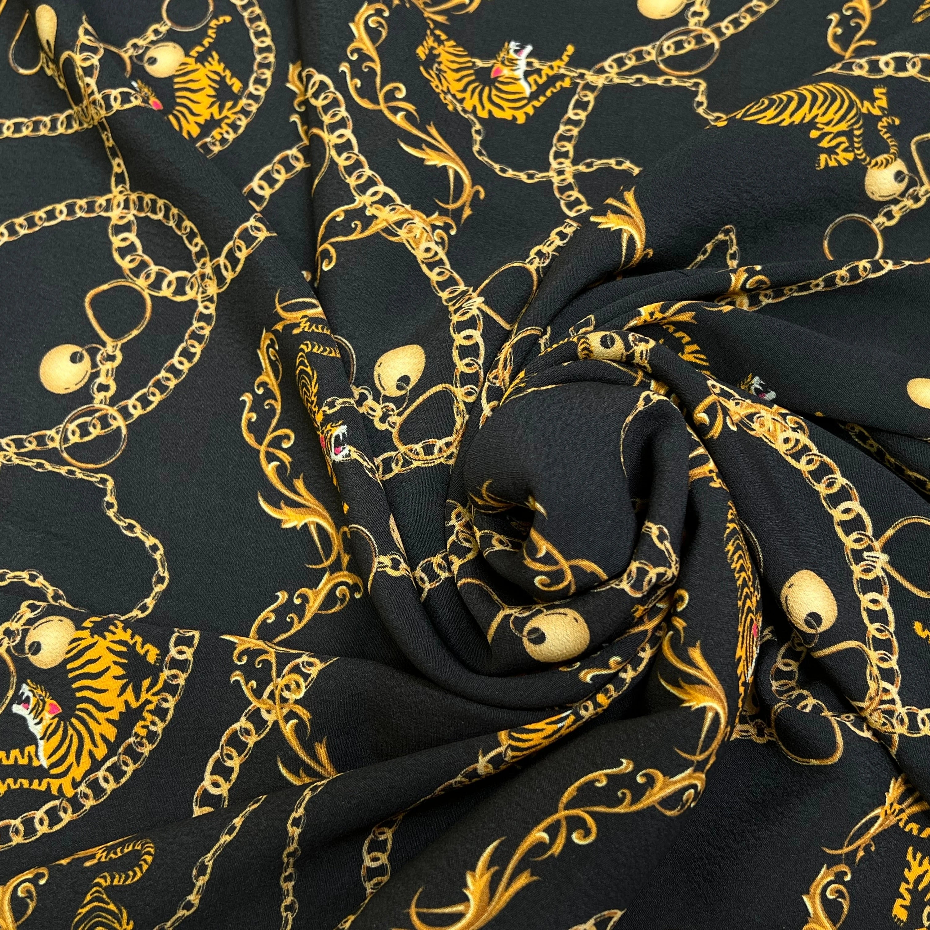 CREPE 100% VISCOSE MAROCAINE FOND NOIR IMPRIMÉ TIGER & CHAINS - My Little Coupon