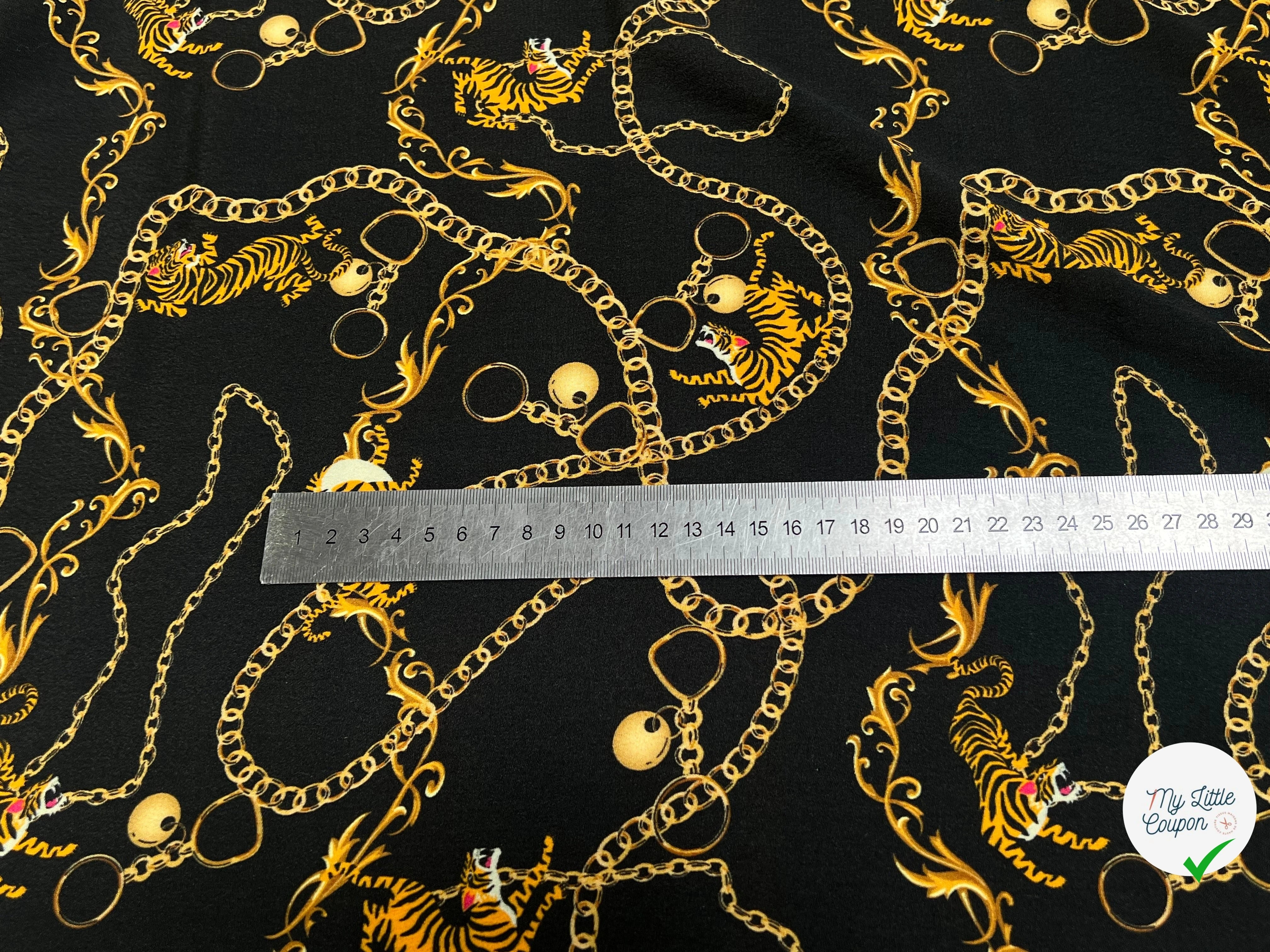 CREPE 100% VISCOSE MAROCAINE FOND NOIR IMPRIMÉ TIGER & CHAINS - My Little Coupon