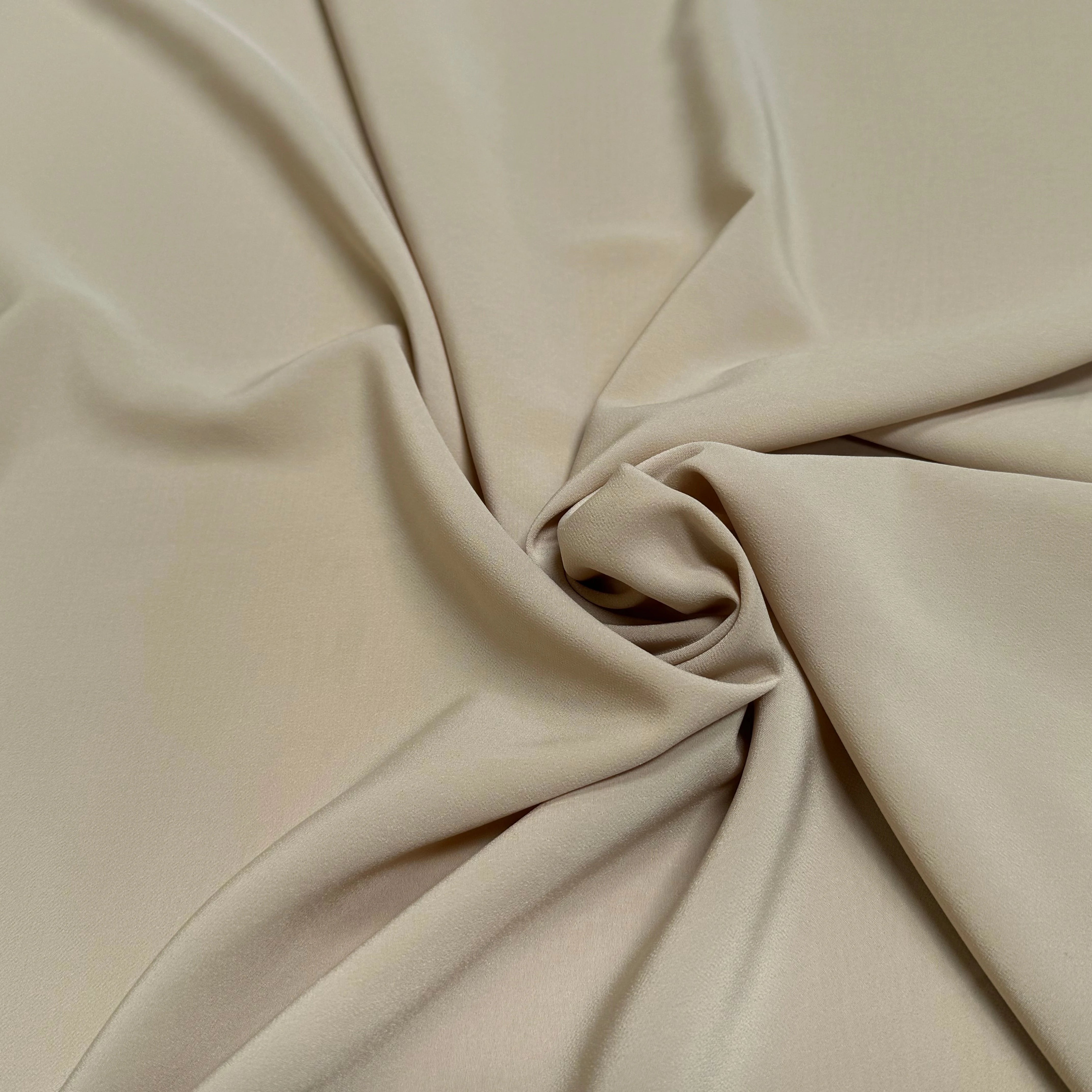 CREPE BEAU TOMBÉ BEIGE VANILLE LÉGÈREMENT SATINÉ - My Little Coupon