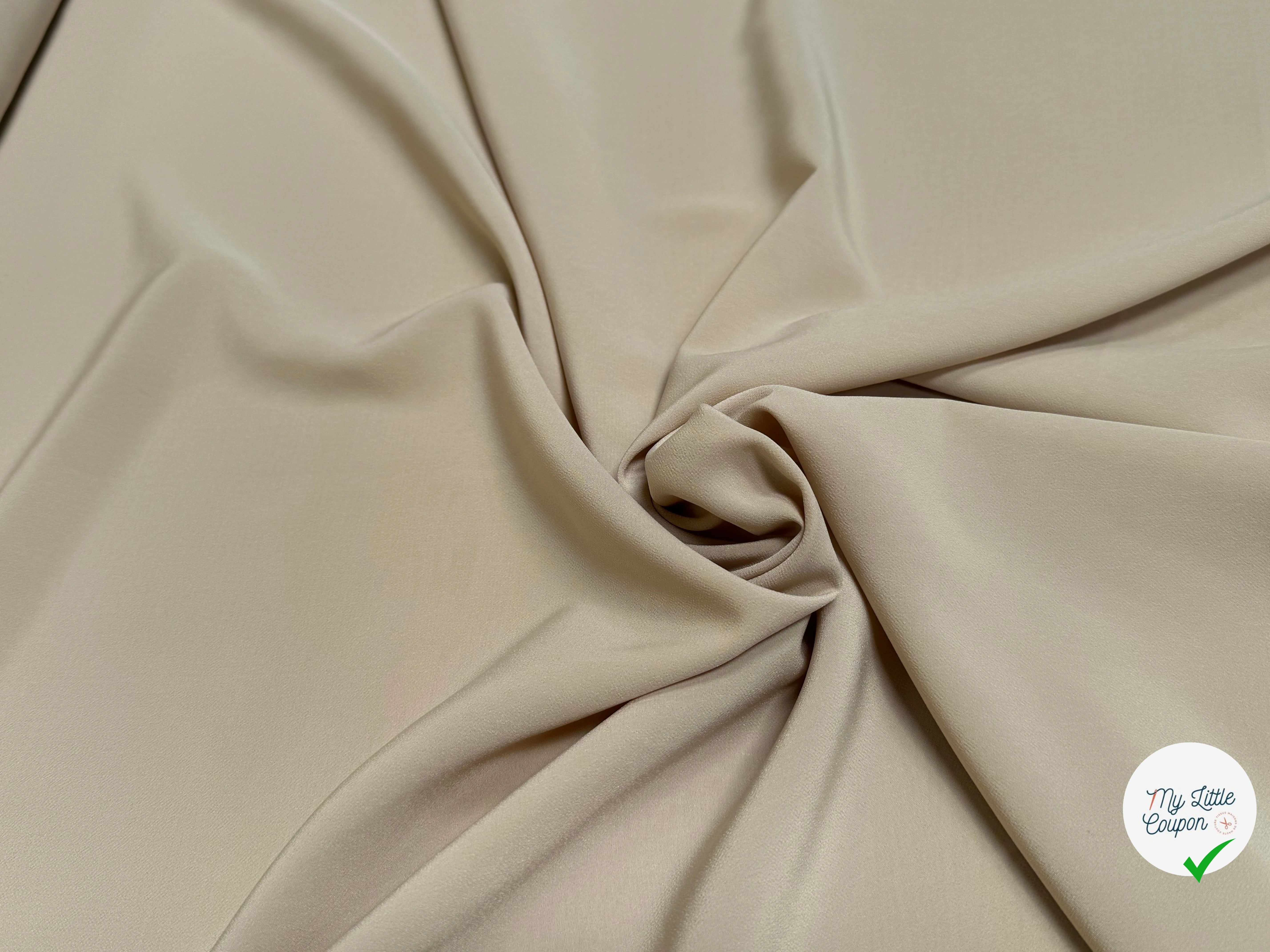 CREPE BEAU TOMBÉ BEIGE VANILLE LÉGÈREMENT SATINÉ - My Little Coupon