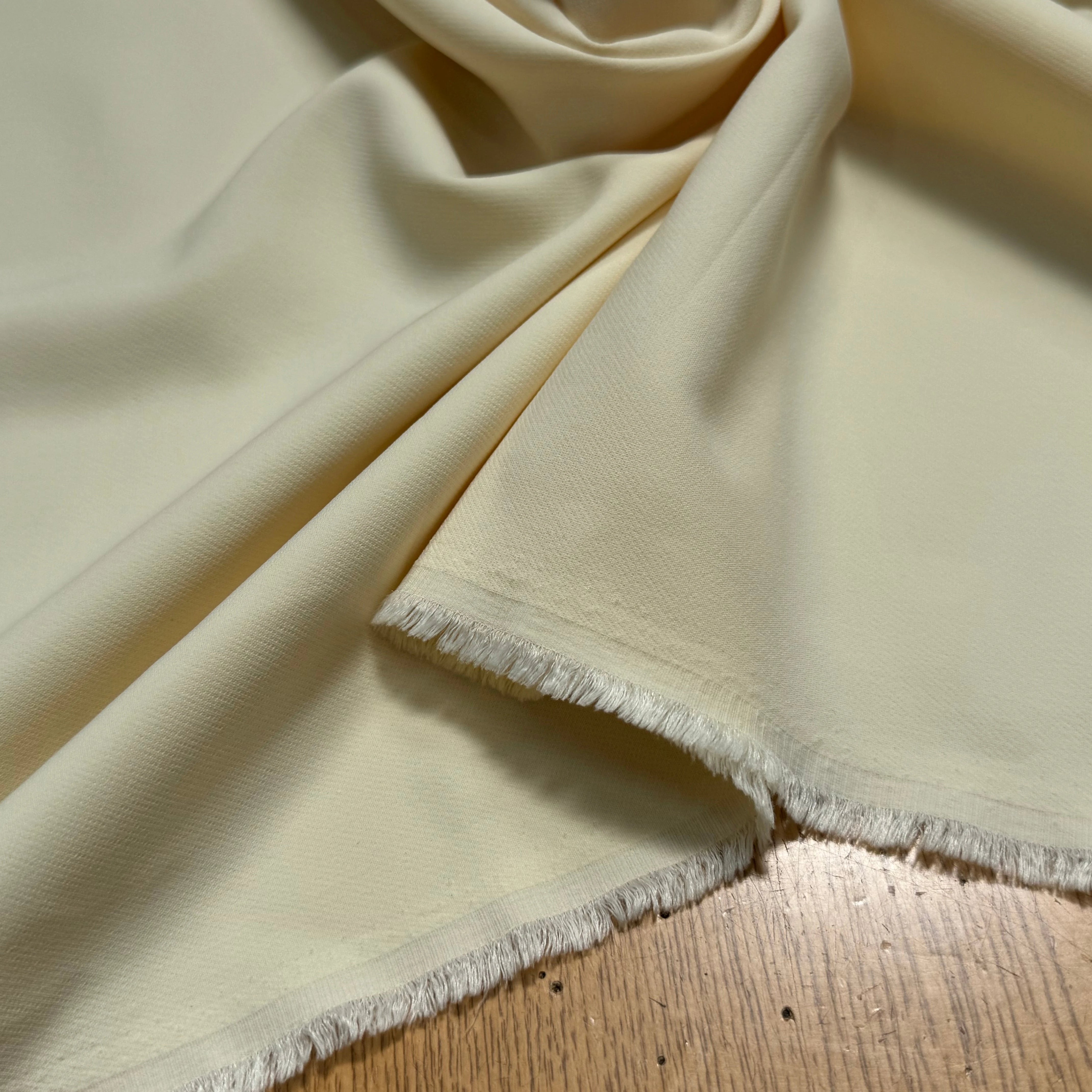CREPE BEAU TOMBÉ BUTTER STRETCH - My Little Coupon