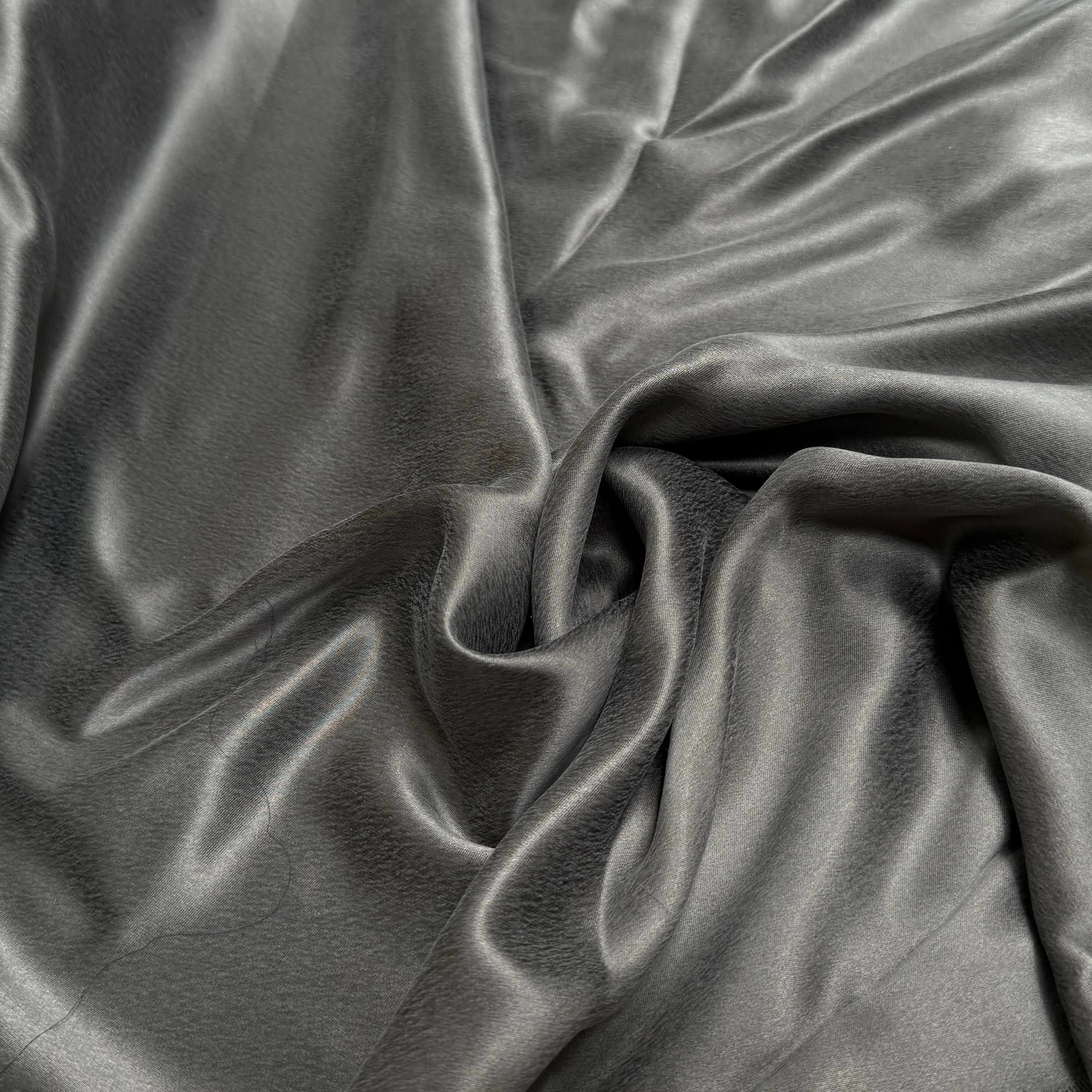 CREPE DE SOIE ENEVRS SATIN VELOUTÉ GRIS FONCÉ LÉGÈREMENT STRETCH - My Little Coupon