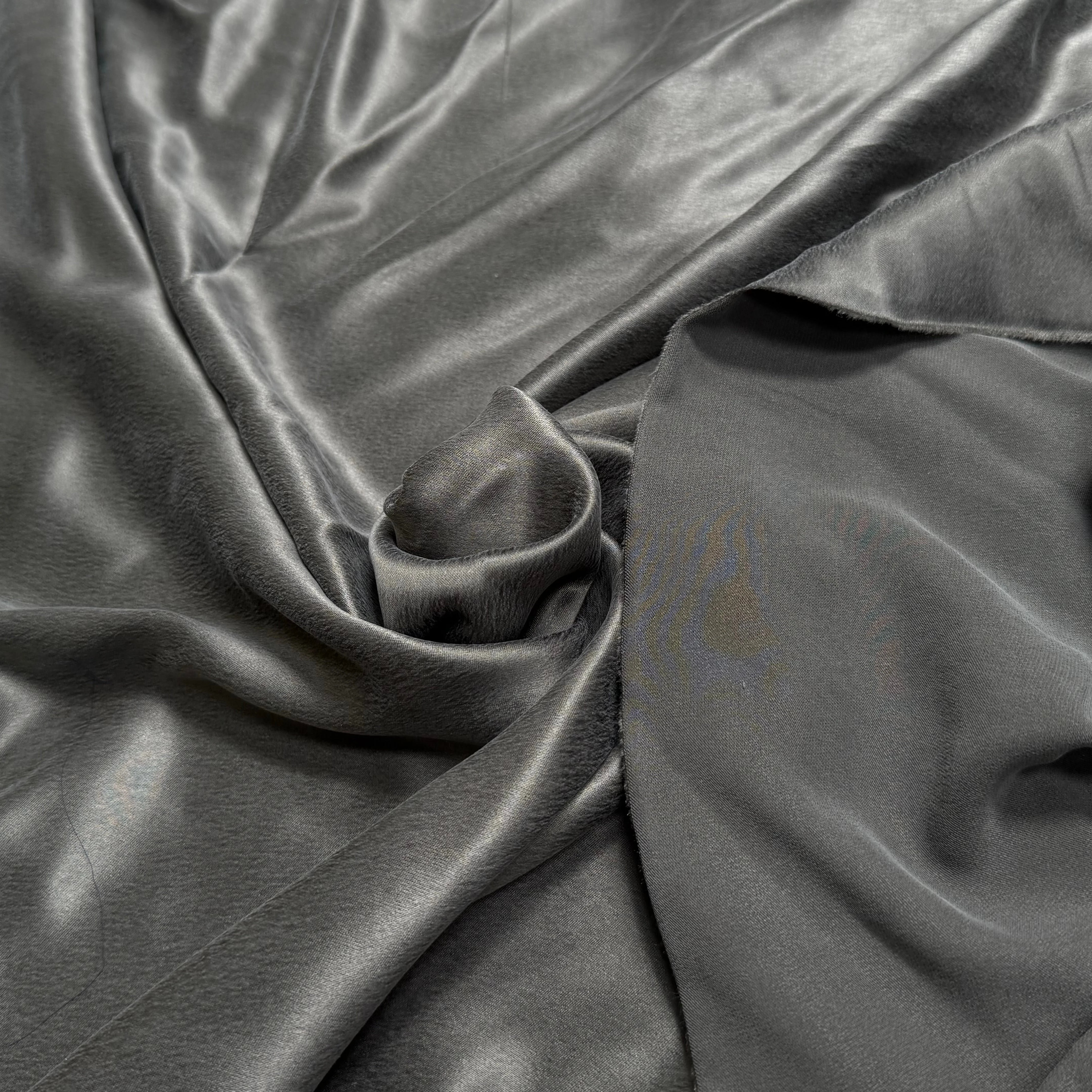 CREPE DE SOIE ENEVRS SATIN VELOUTÉ GRIS FONCÉ LÉGÈREMENT STRETCH - My Little Coupon