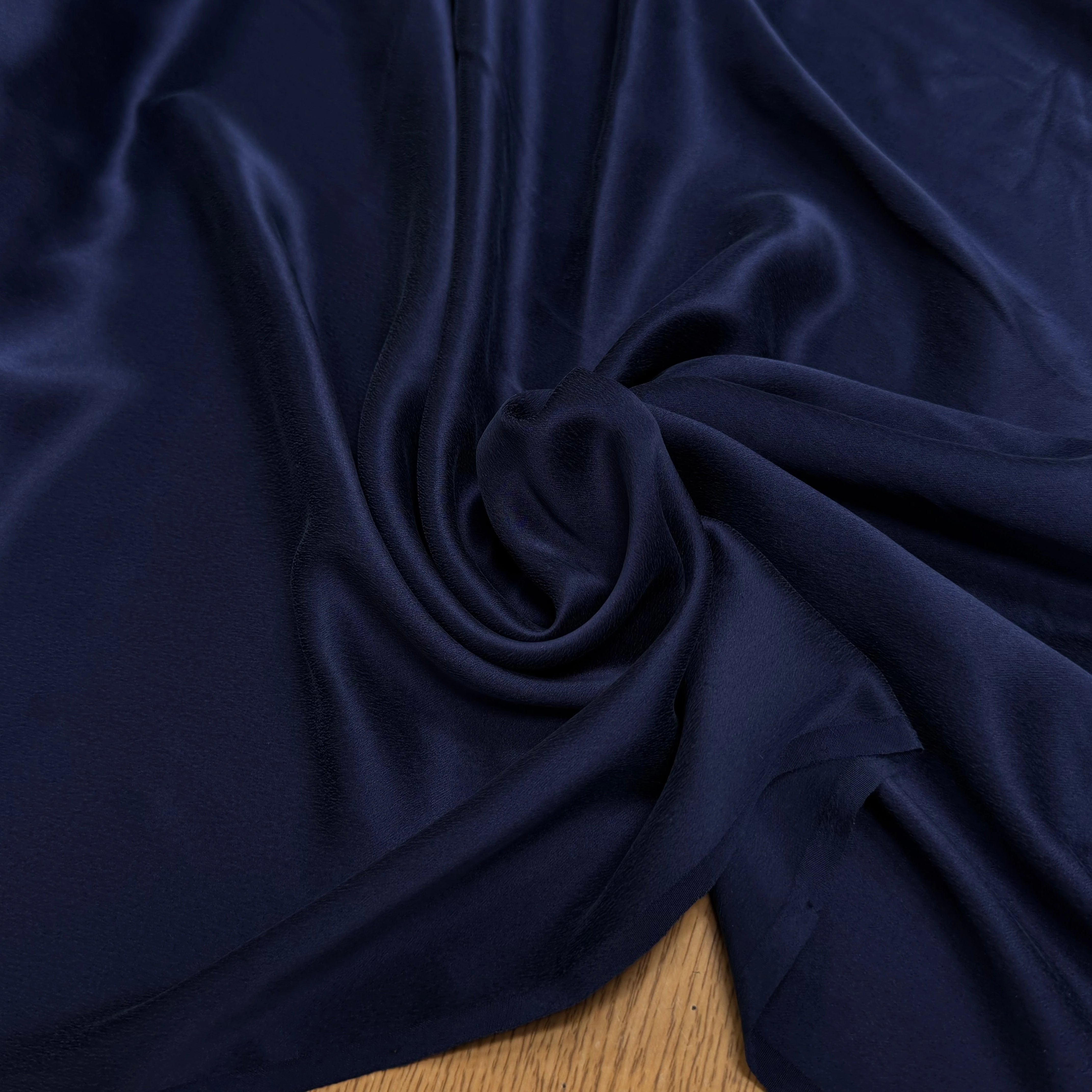 CREPE DE SOIE ENVERS SATIN VELOUTÉ BLEU - My Little Coupon