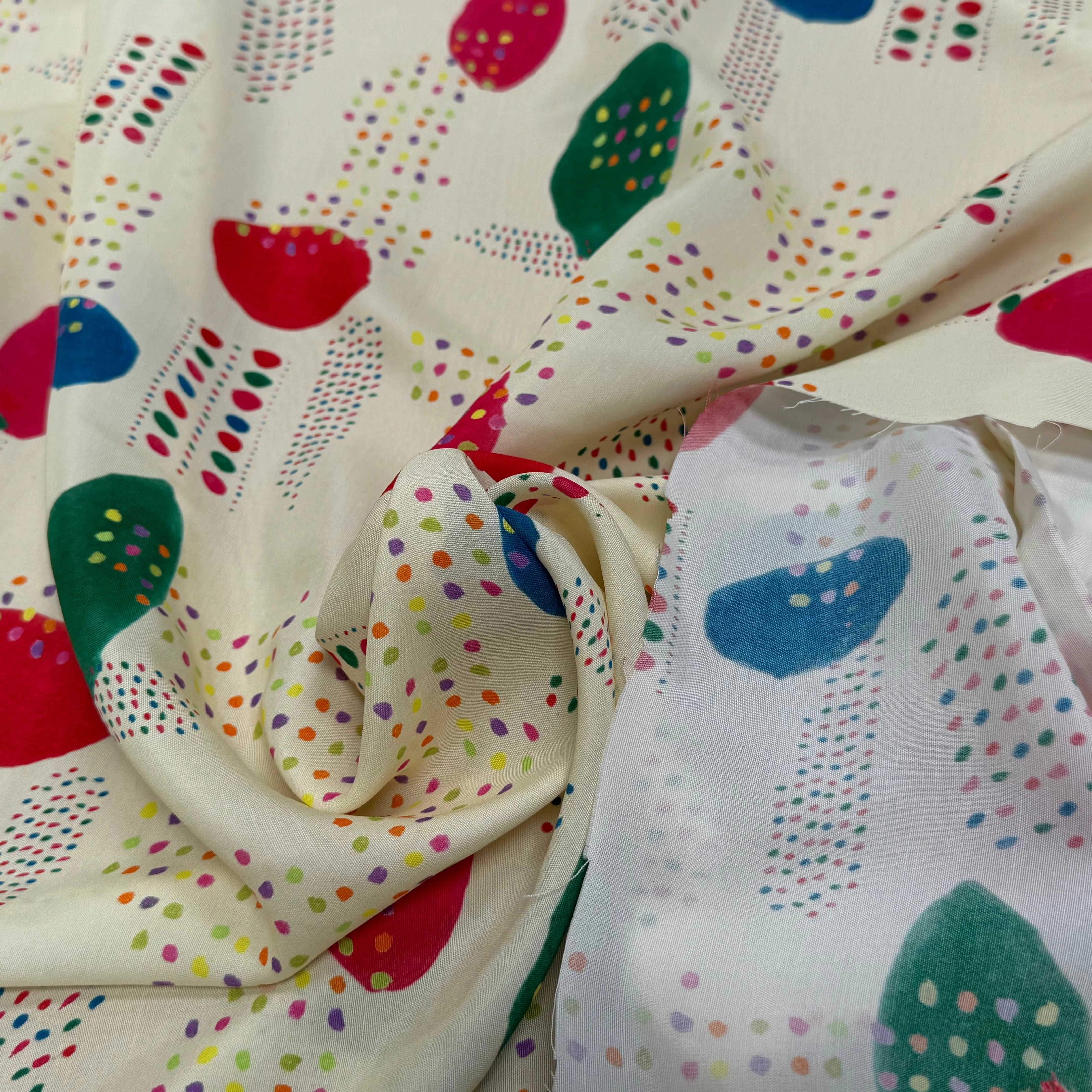 CRÊPE DE VISCOSE ÉCRU IMPRIMÉ POIS MULTICOLORES FANTASY DISPATCH - My Little Coupon
