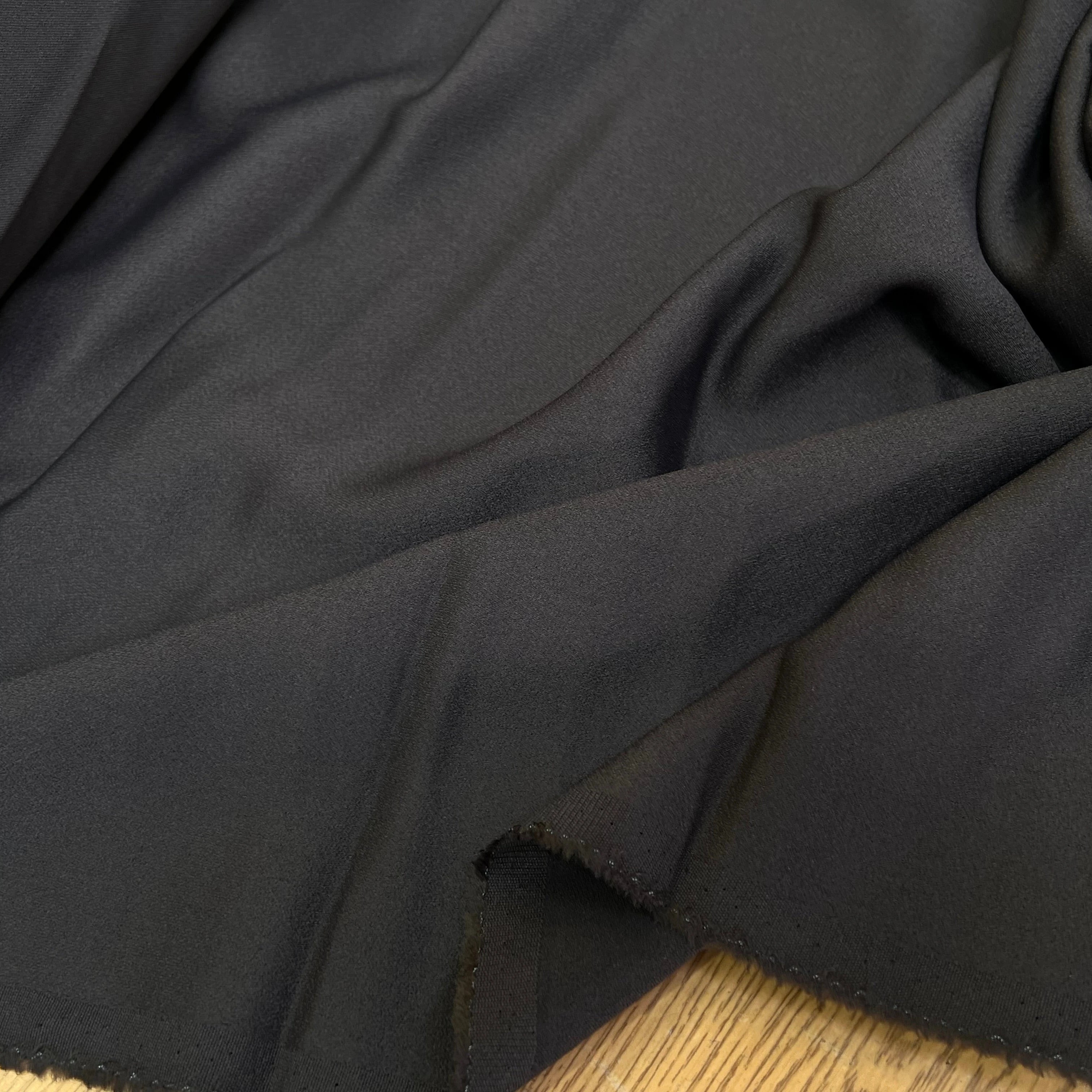 CREPE ENVERS SATIN ACETATE VISCOSE BLACK COFFEE PRESQUE MAT TOMBÉ SUBLIME - My Little Coupon
