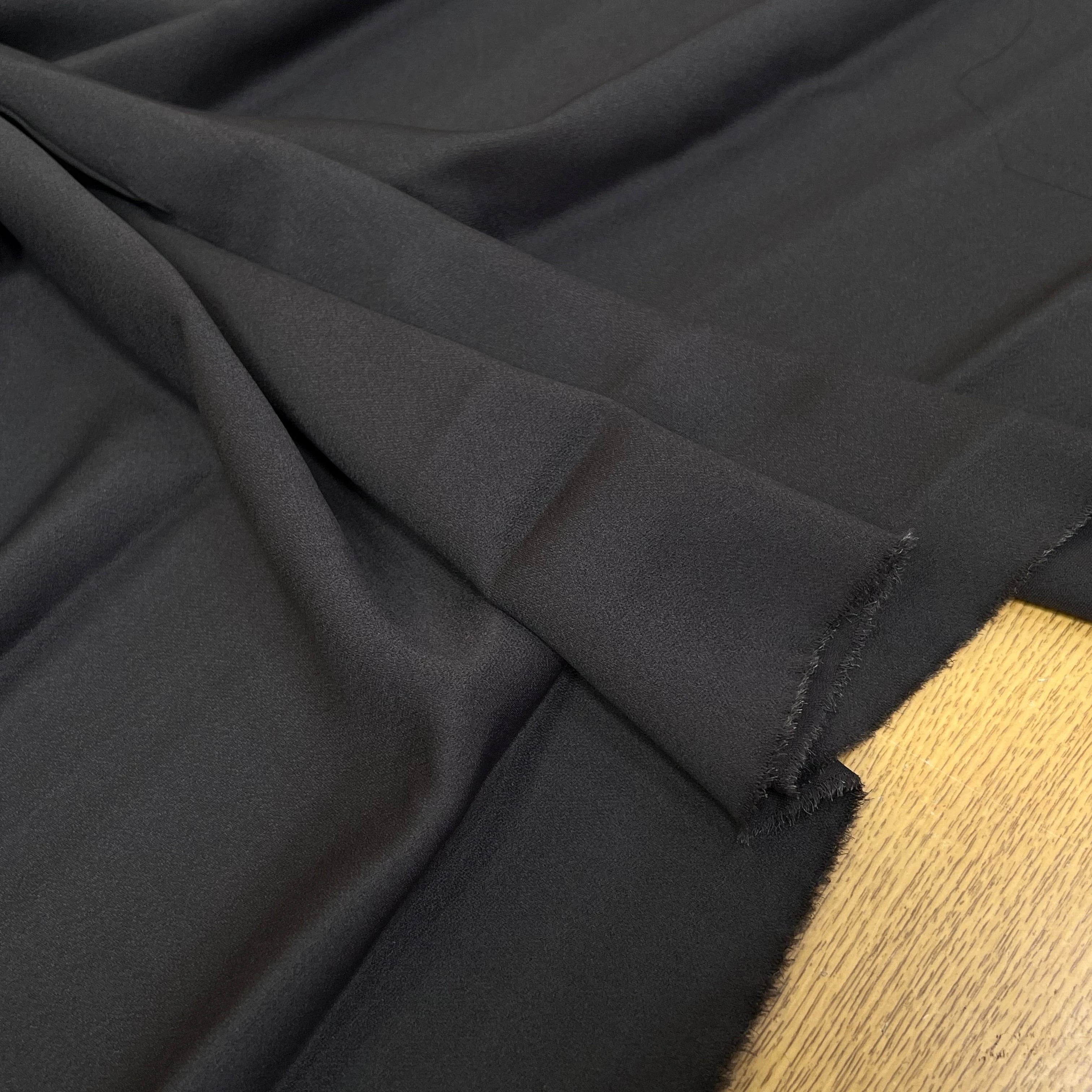 CREPE ENVERS SATIN ACETATE VISCOSE BLACK COFFEE PRESQUE MAT TOMBÉ SUBLIME - My Little Coupon