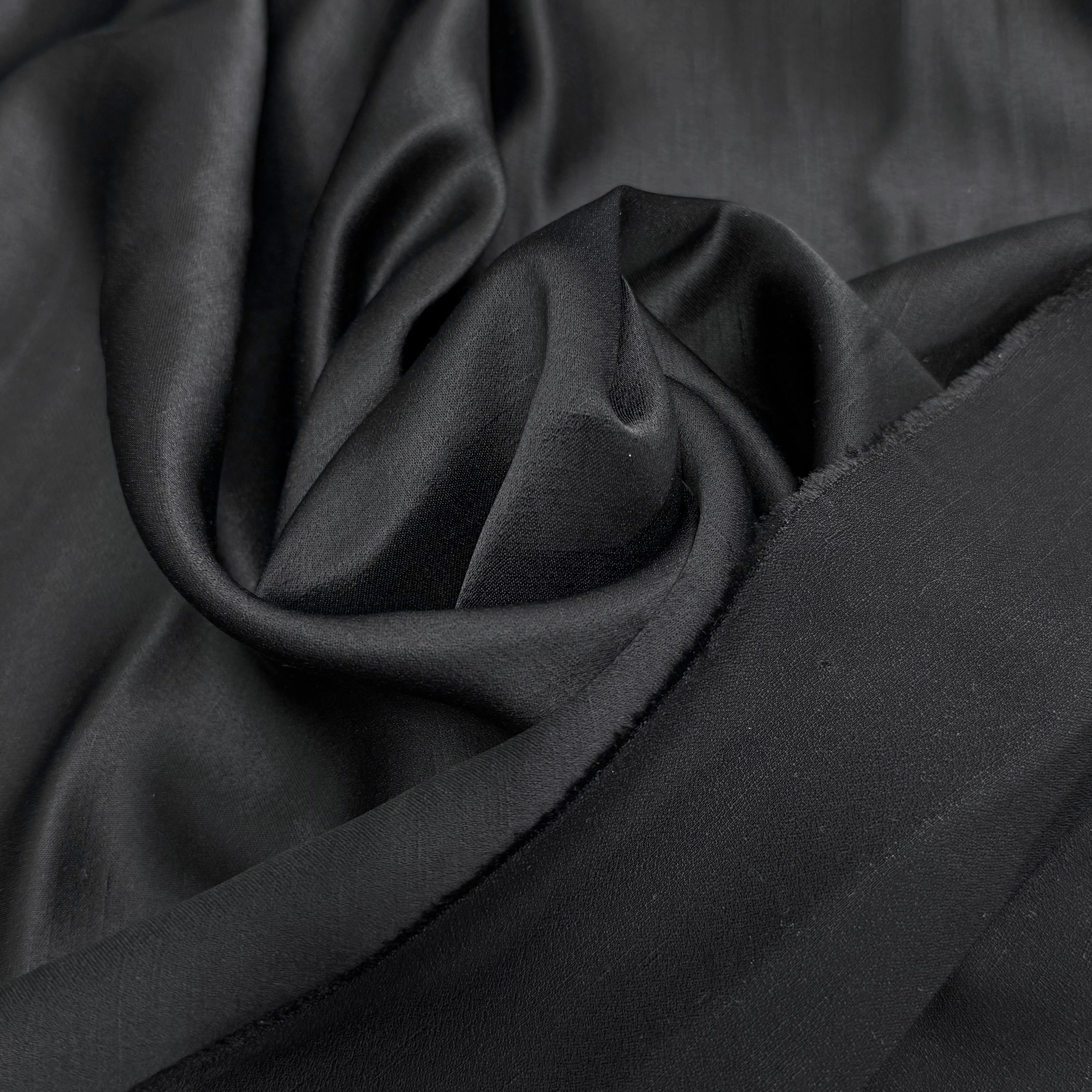 CREPE ENVERS SATIN ACETATE VISCOSE NOIR COUTURE - My Little Coupon