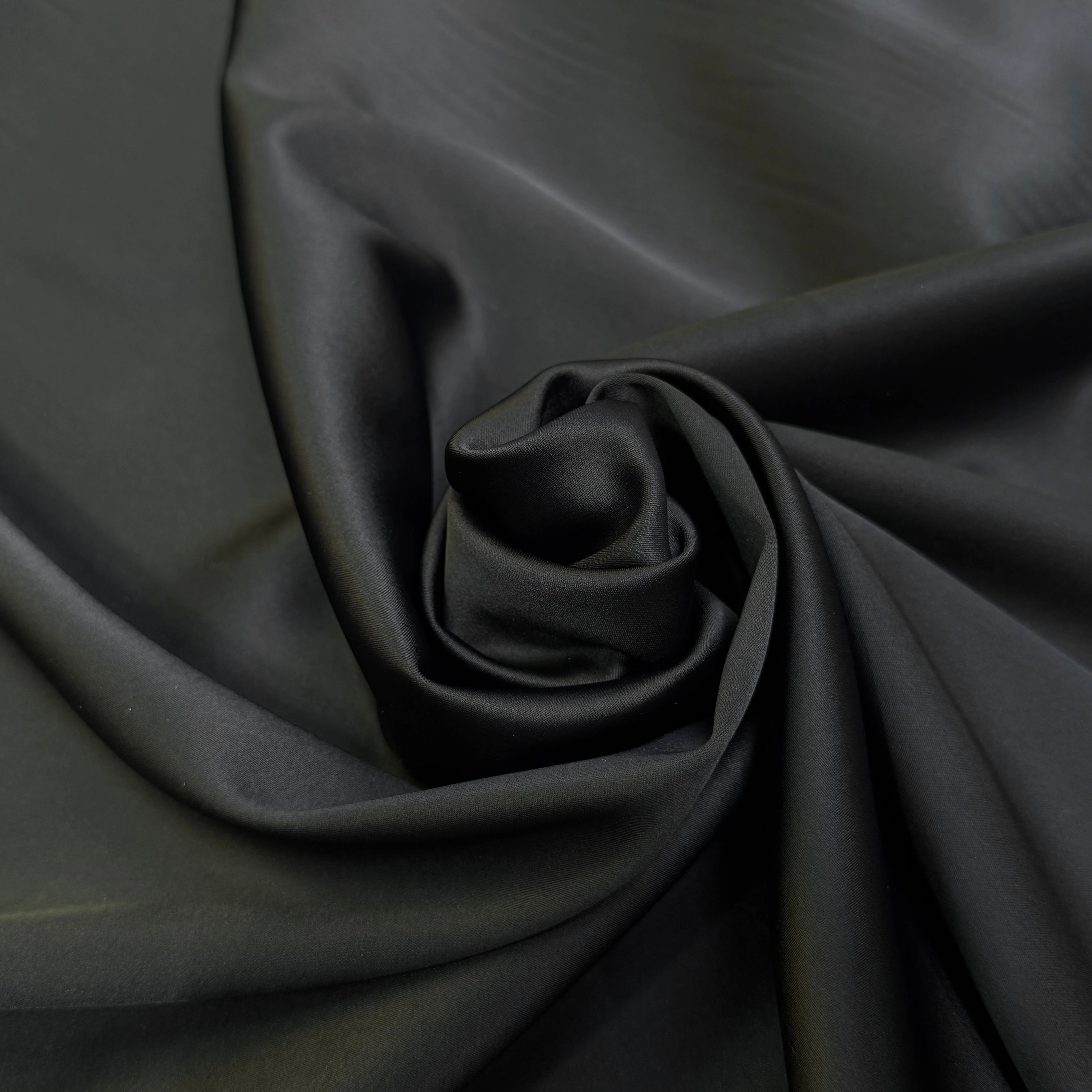 CREPE ENVERS SATIN ACETATE VISCOSE TRÈS BEAU TOMBÉ NOIR COUTURE - My Little Coupon
