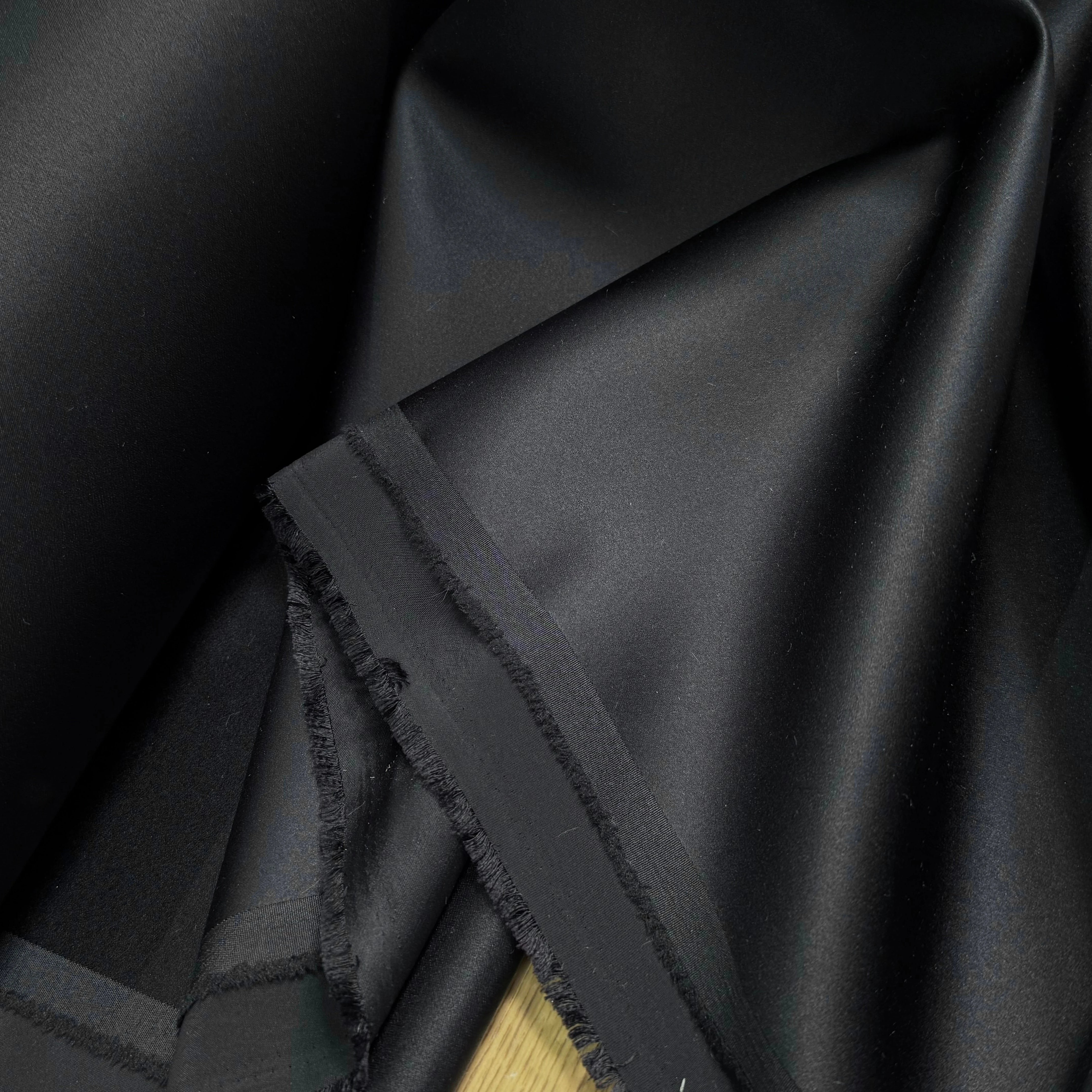 CREPE ENVERS SATIN CONTRECOLLÉ NOIR BELLE TENUE - My Little Coupon
