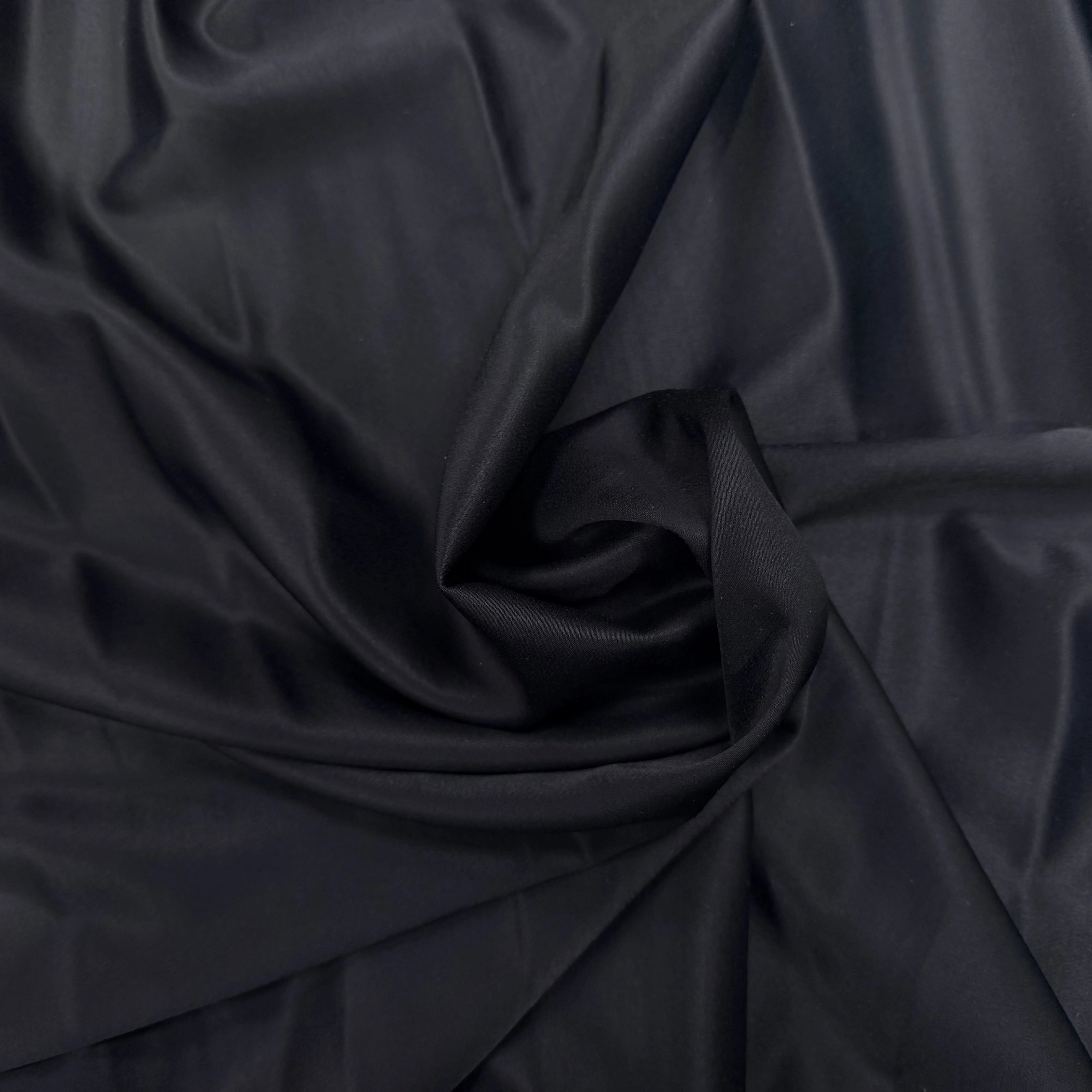 CREPE ENVERS SATIN COUTURE NOIR MAT VISCOSE 17% LAINE - My Little Coupon