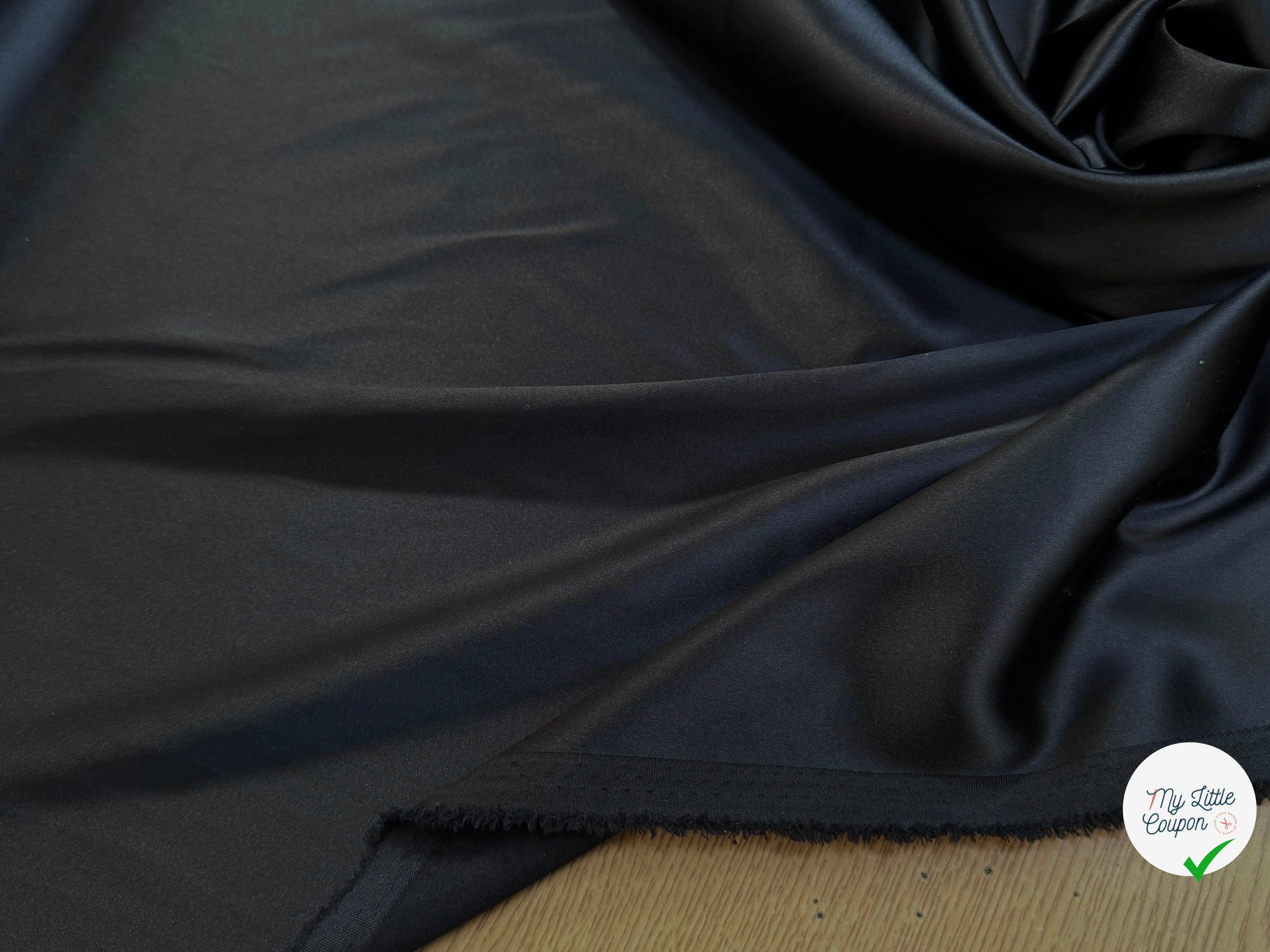 CREPE ENVERS SATIN FLUIDE NOIR 32% ACETATE - My Little Coupon