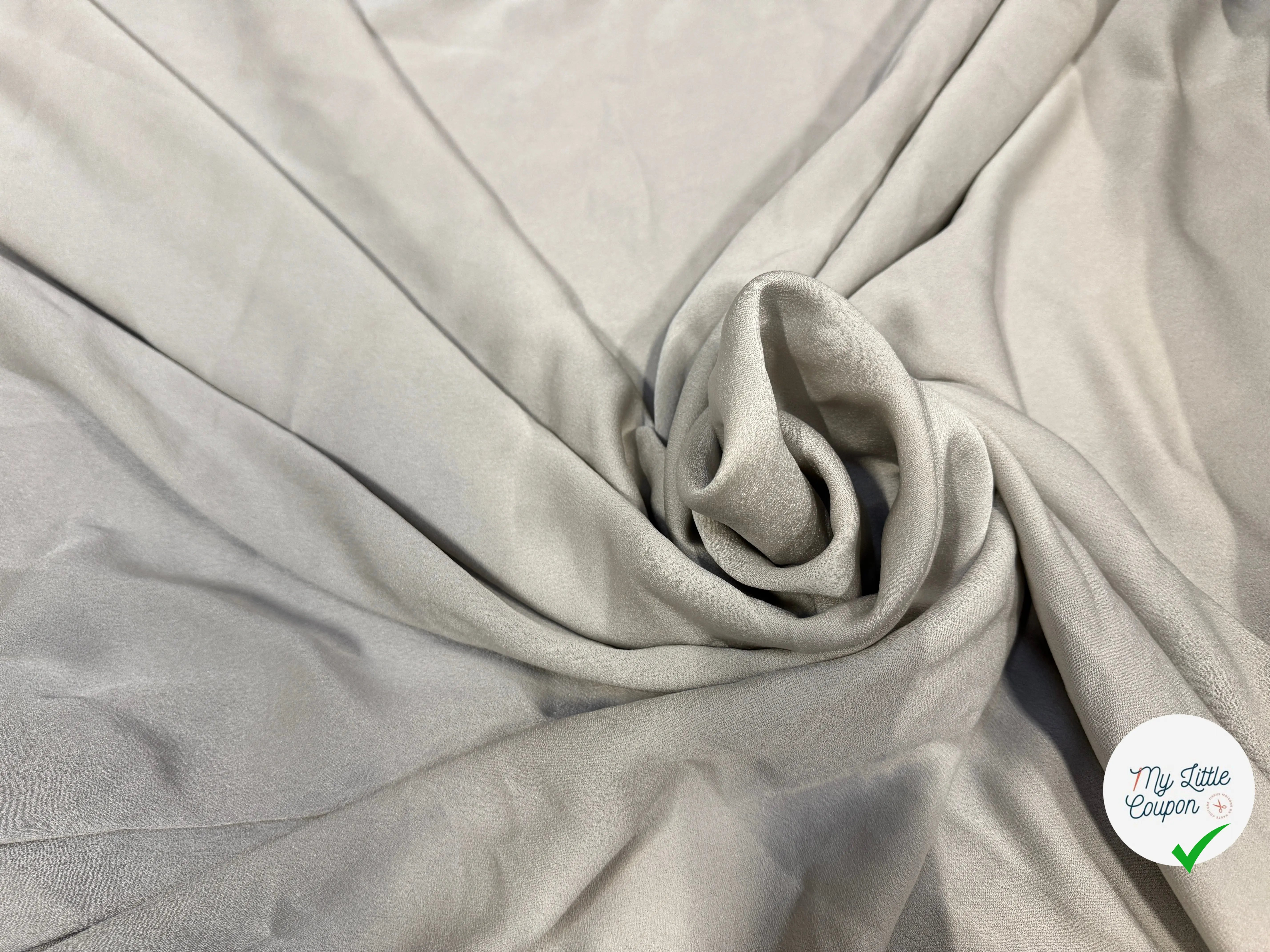 CRÊPE ENVERS SATIN LOURD ET FLUIDE COULEUR MARBRE - My Little Coupon