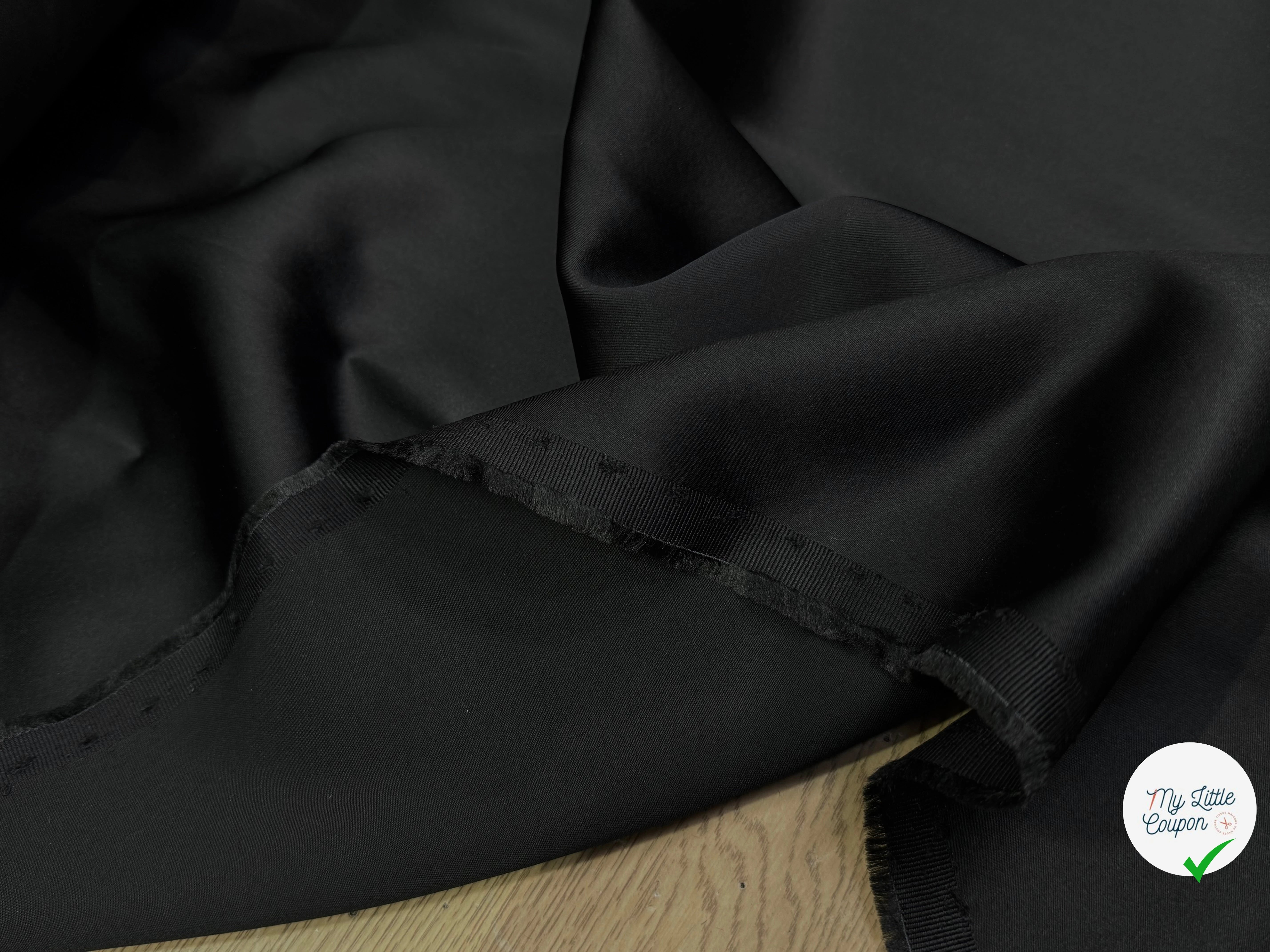 CREPE ENVERS SATIN LOURD FROIDE ACETATE VISCOSE NOIR STRETCH - My Little Coupon