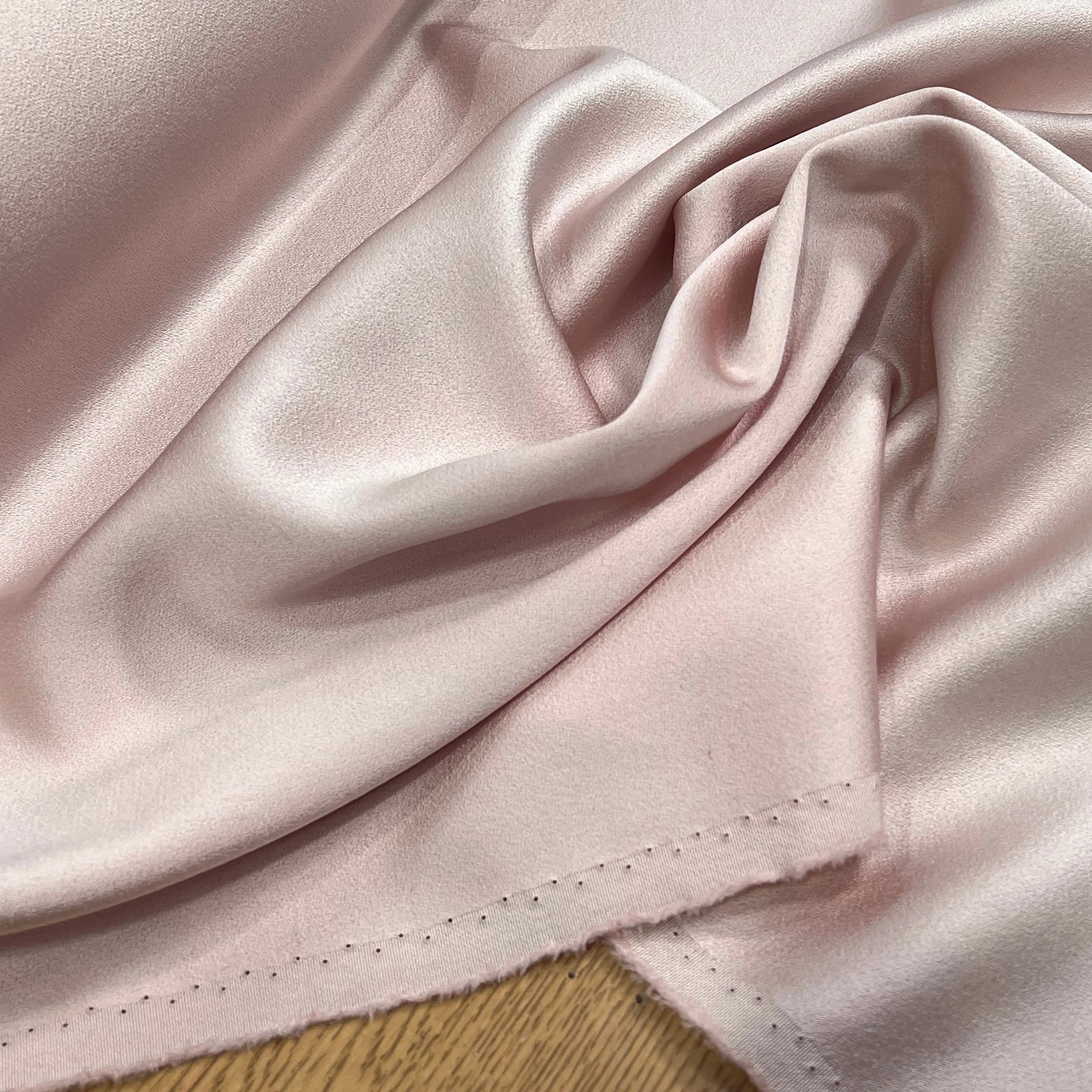 CREPE ENVERS SATIN ROSE PALE VISCOSE ET ACETATE - My Little Coupon