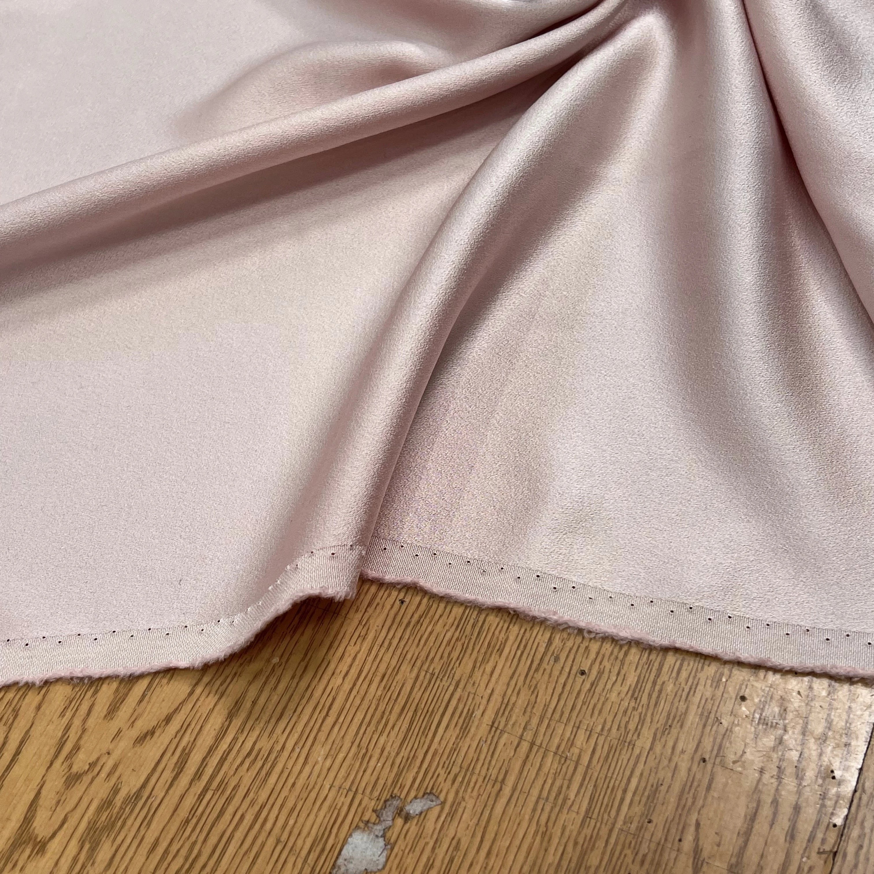 CREPE ENVERS SATIN ROSE PALE VISCOSE ET ACETATE - My Little Coupon