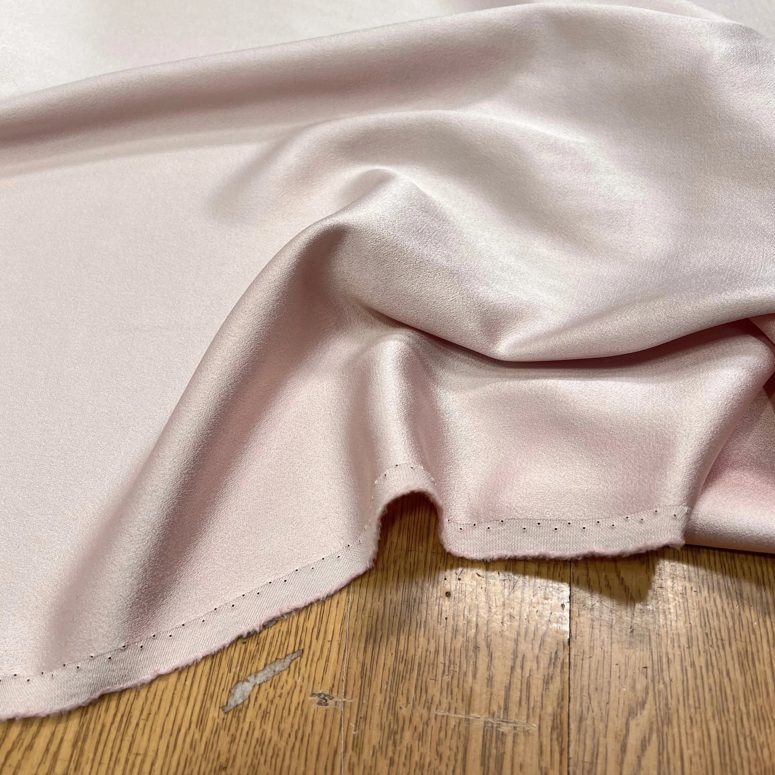 CREPE ENVERS SATIN ROSE PALE VISCOSE ET ACETATE - My Little Coupon