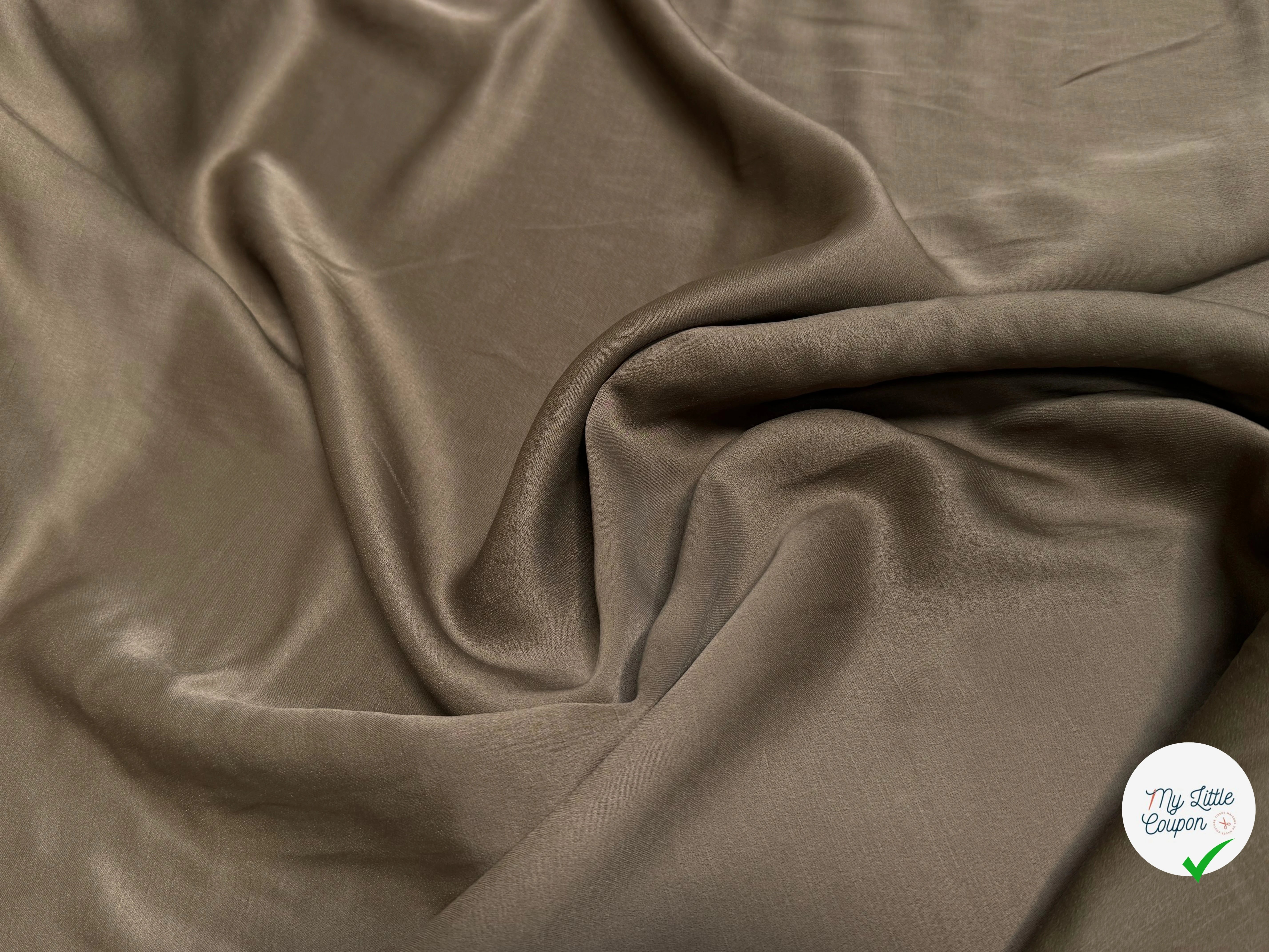 CREPE ENVERS SATIN TEXTURÉ SHANTUNG 100% VISCOSE MARRON CHOCO BEAU TOMBÉ - My Little Coupon