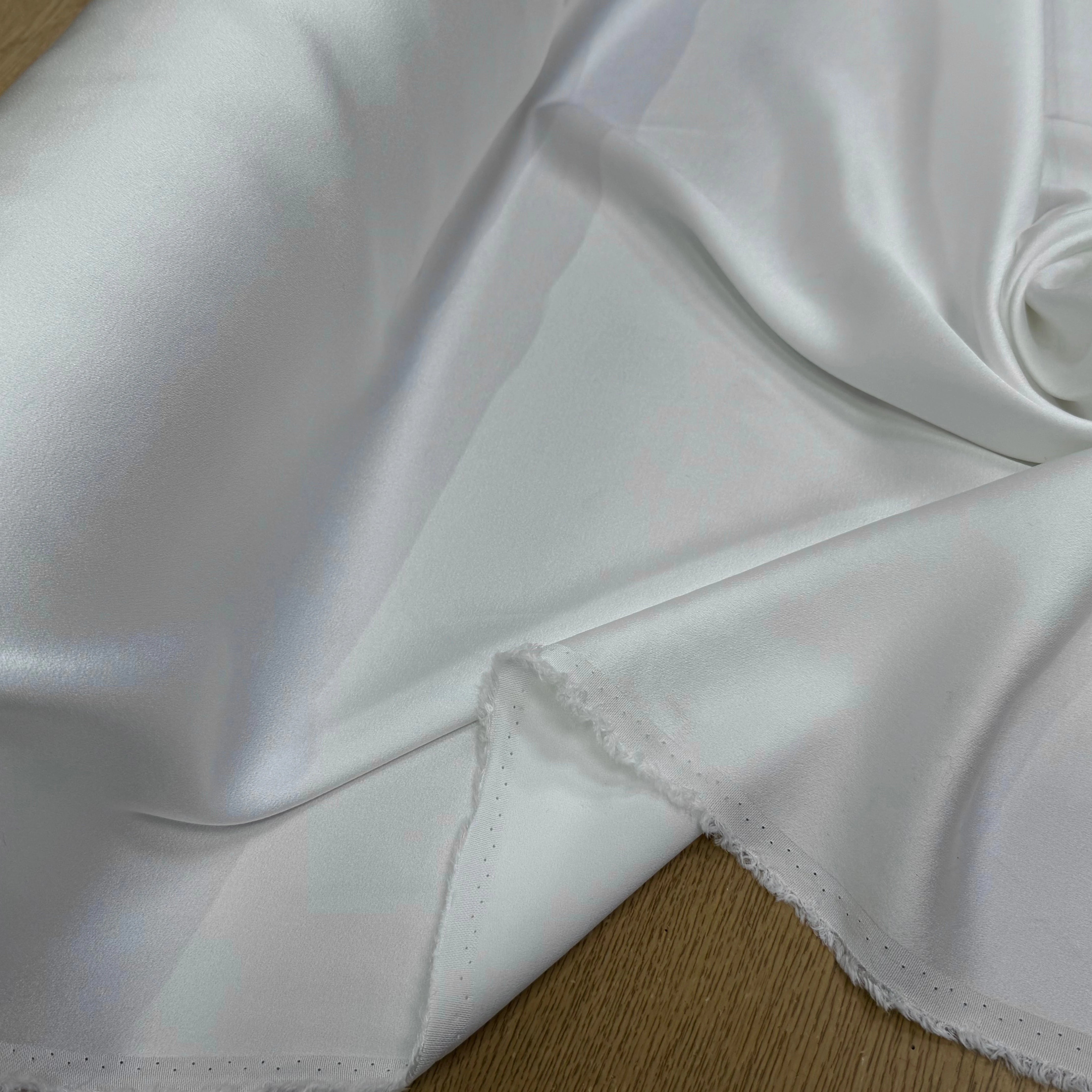 CREPE ENVERS SATIN VISCOSE ACÉTATE MAT BLANC OPTIQUE - My Little Coupon