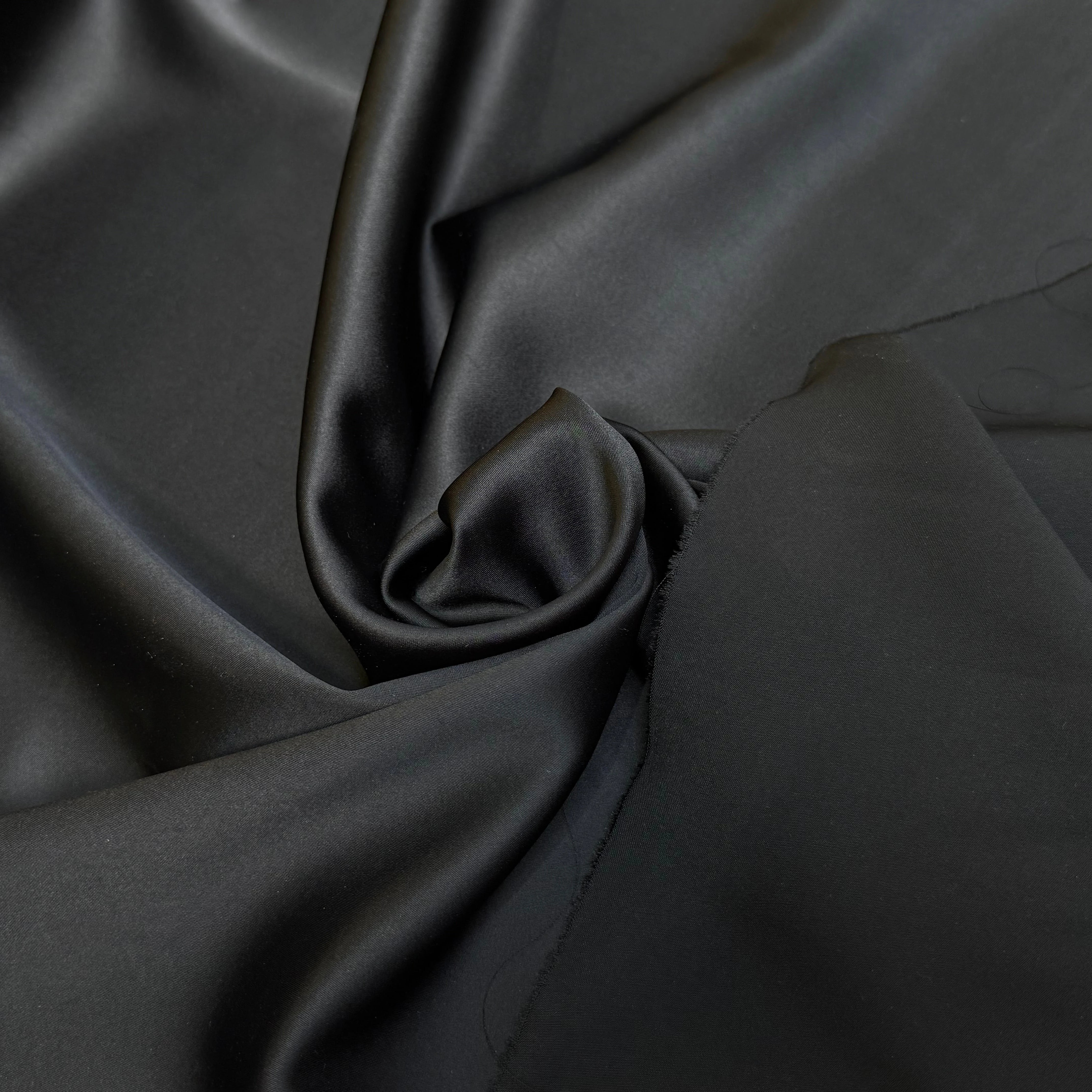 CREPE ENVERS SATIN VISCOSE ACETATE NOIR BEAU TOMBÉ STRETCH - My Little Coupon