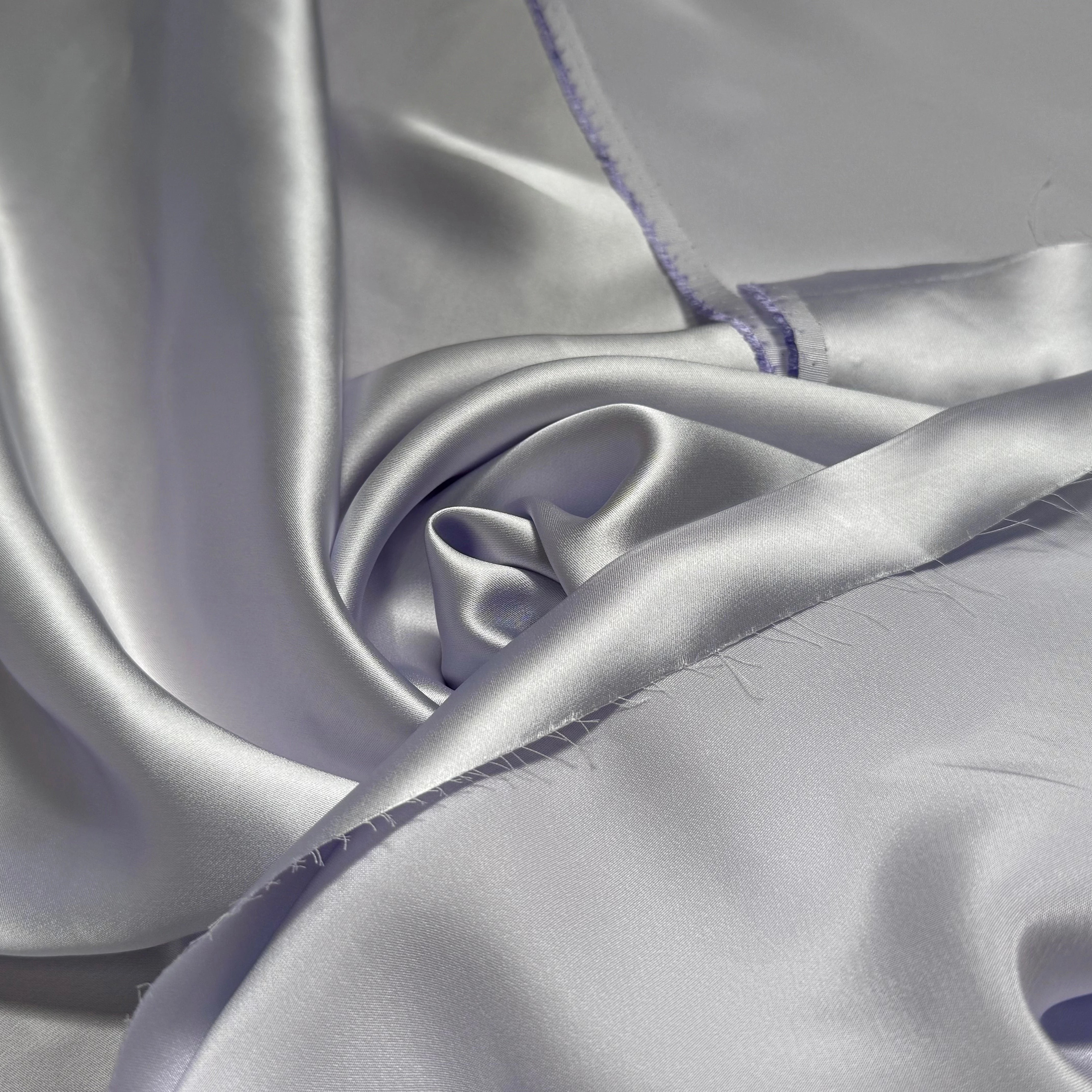 CREPE ENVERS SATIN VISCOSE BEAU TOMBÉ GREY LANVANDER - My Little Coupon