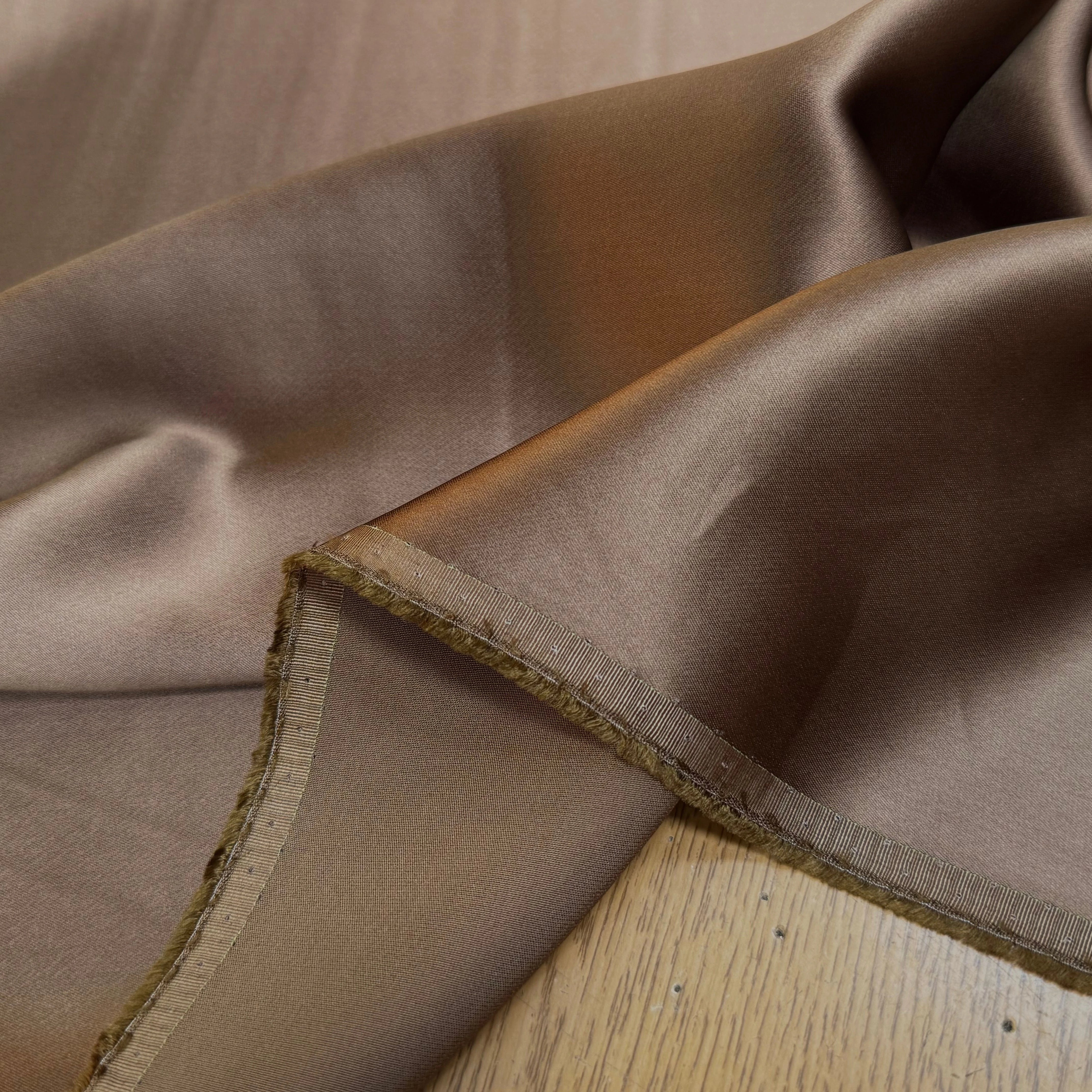 CREPE ENVERS SATIN VISCOSE BEAU TOMBÉ MARRON GLACÉ - My Little Coupon