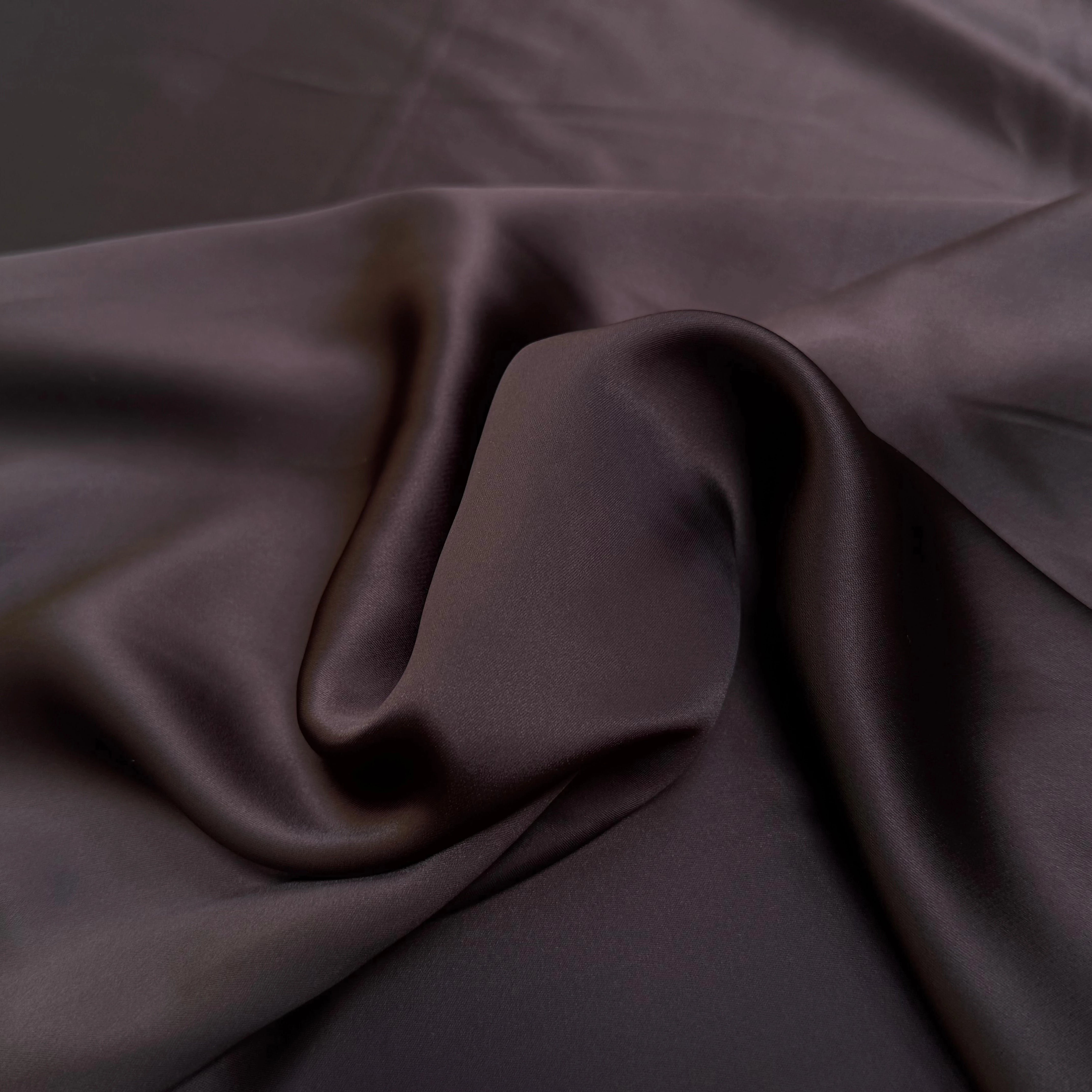CREPE ENVERS SATIN VISCOSE BEAU TOMBÉ SMOKY BROWN - My Little Coupon