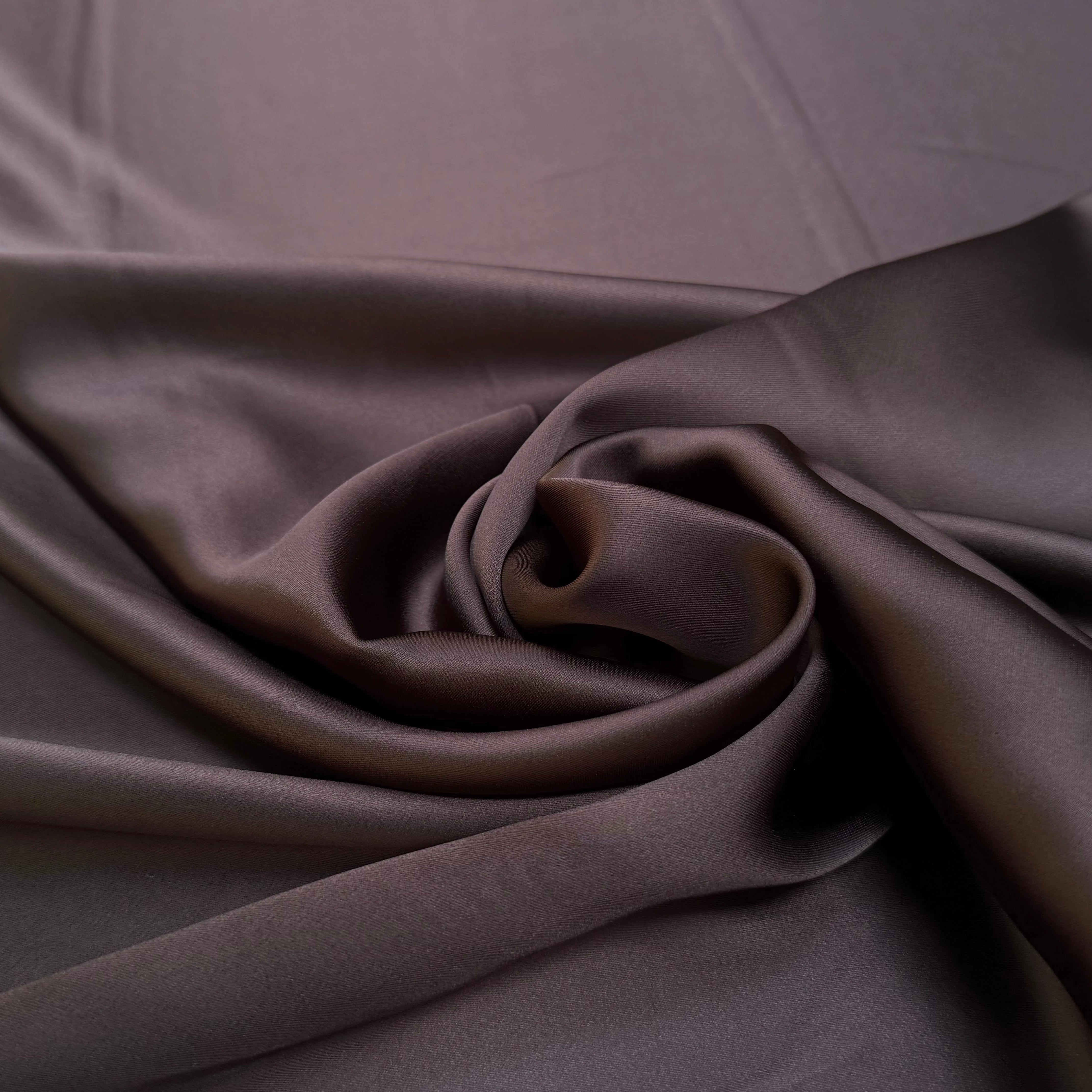CREPE ENVERS SATIN VISCOSE BEAU TOMBÉ SMOKY BROWN - My Little Coupon