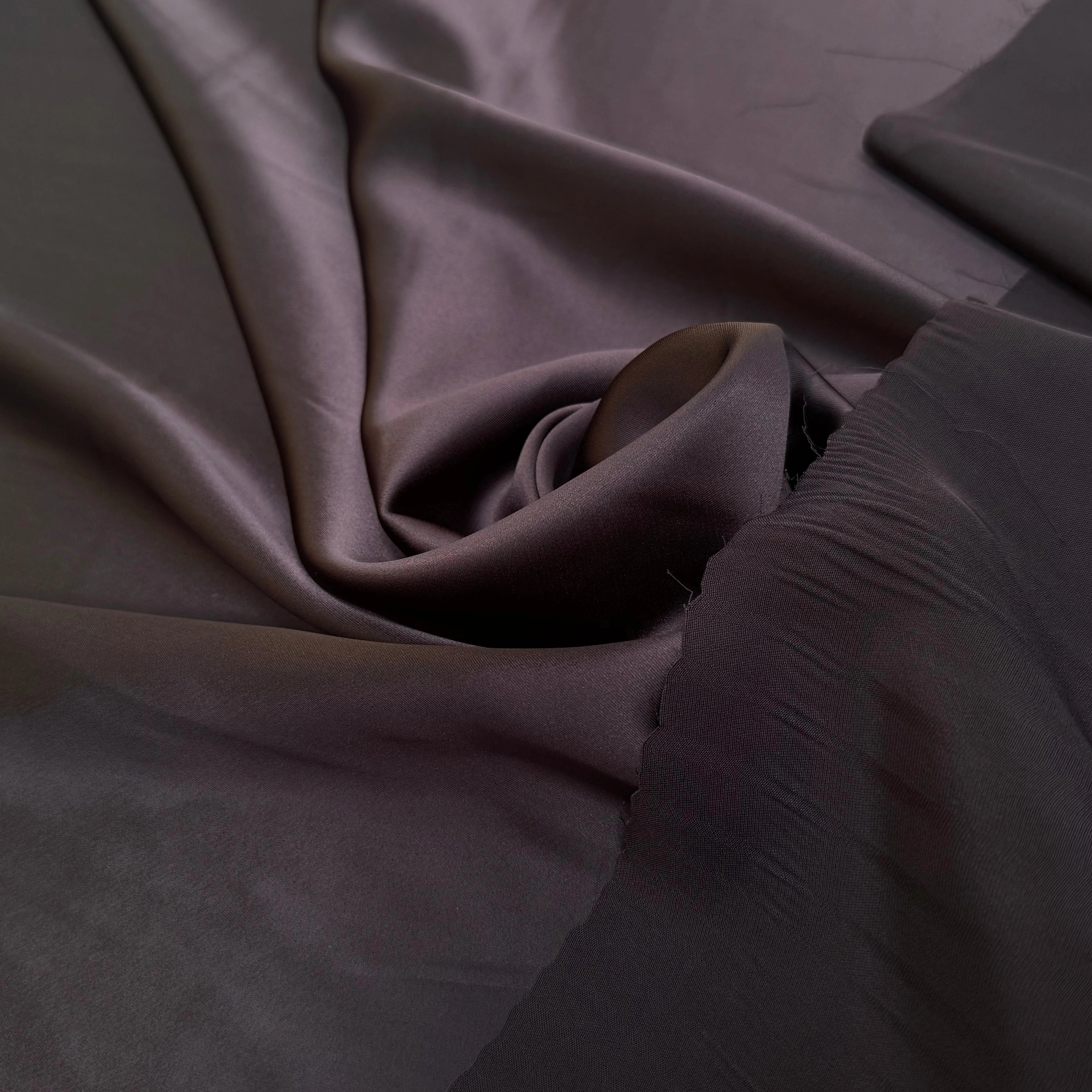 CREPE ENVERS SATIN VISCOSE BEAU TOMBÉ SMOKY BROWN - My Little Coupon