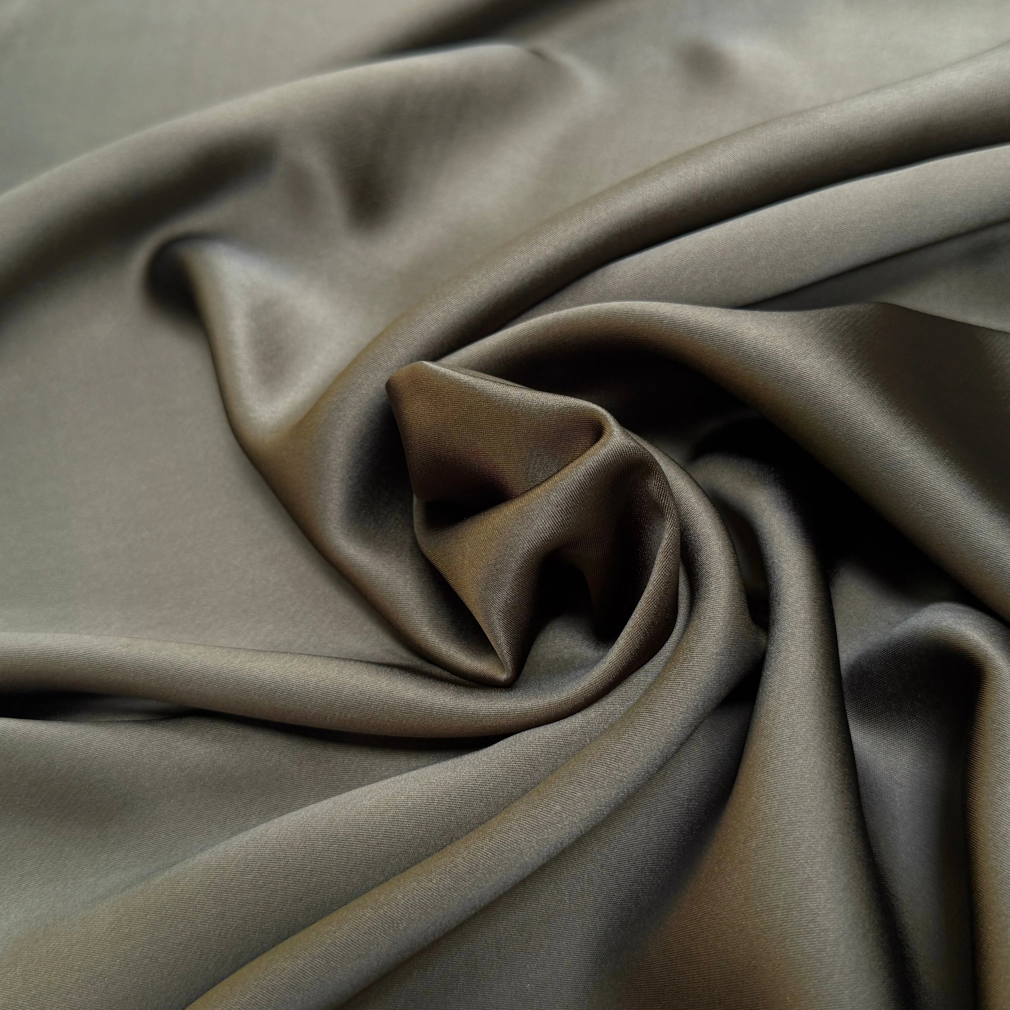 CREPE ENVERS SATIN VISCOSE BEAU TOMBÉ TAPIOCA - My Little Coupon