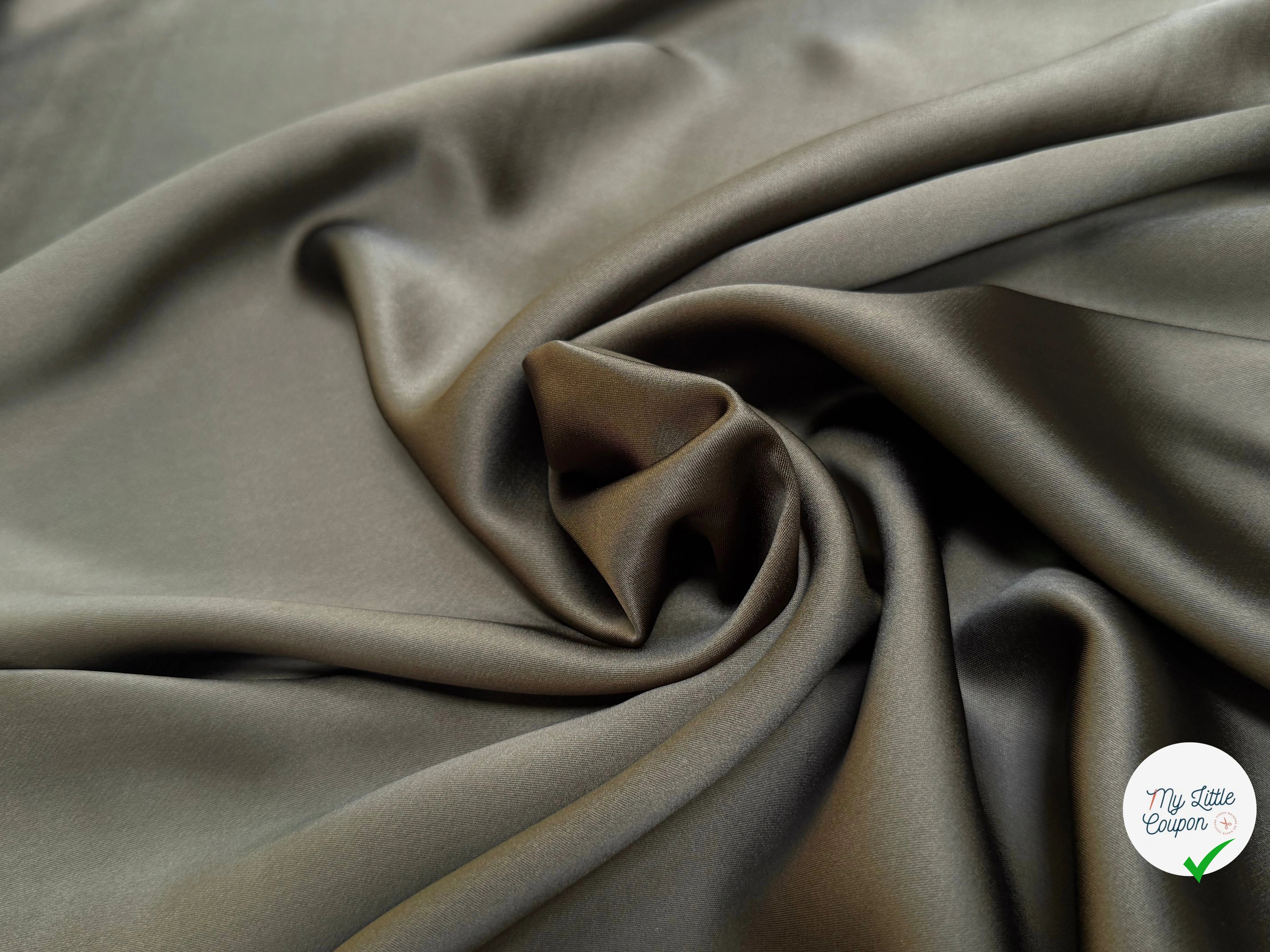CREPE ENVERS SATIN VISCOSE BEAU TOMBÉ TAPIOCA - My Little Coupon