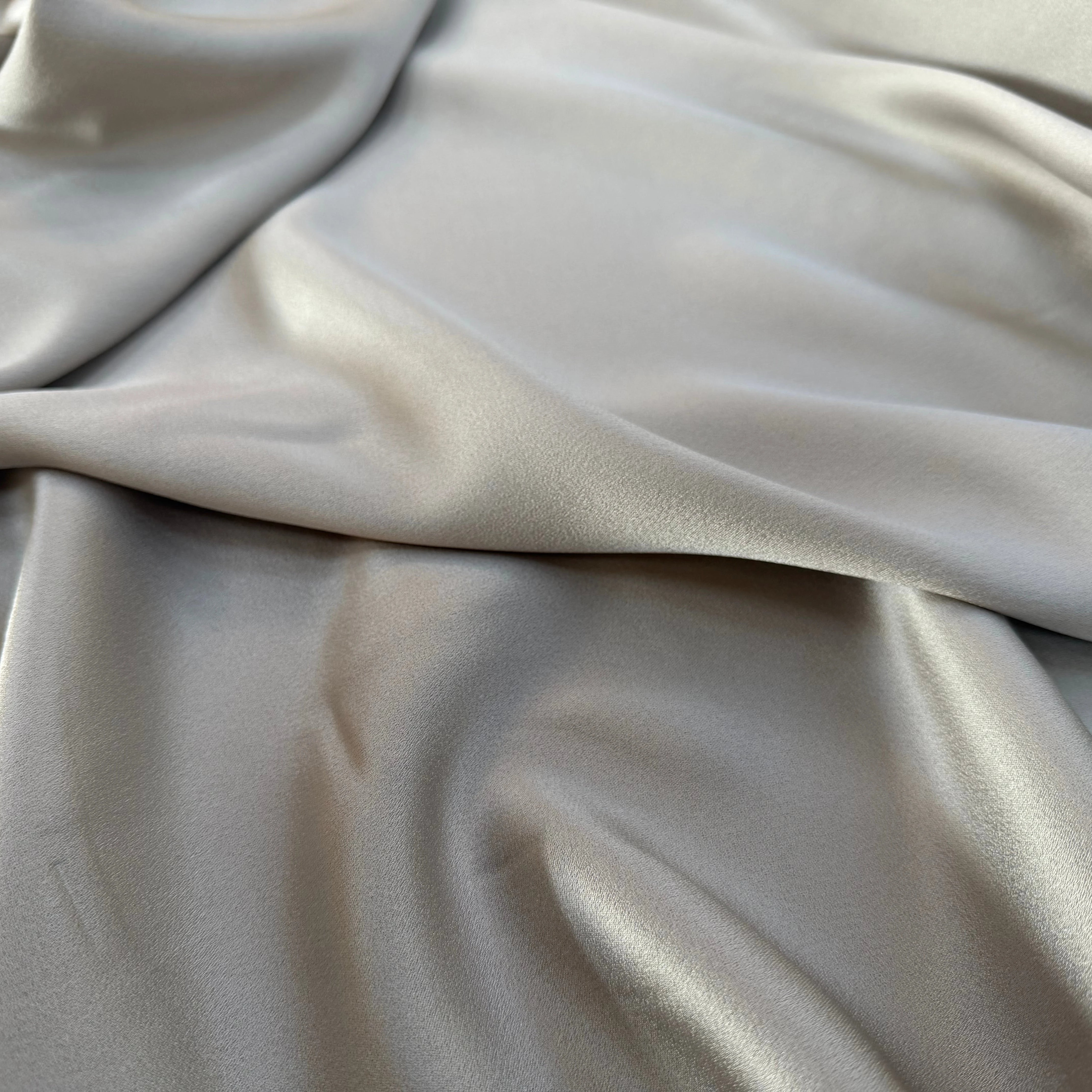 CREPE ENVERS SATIN VISCOSE ET ACETATE MAT BEIGE CLAIR - My Little Coupon
