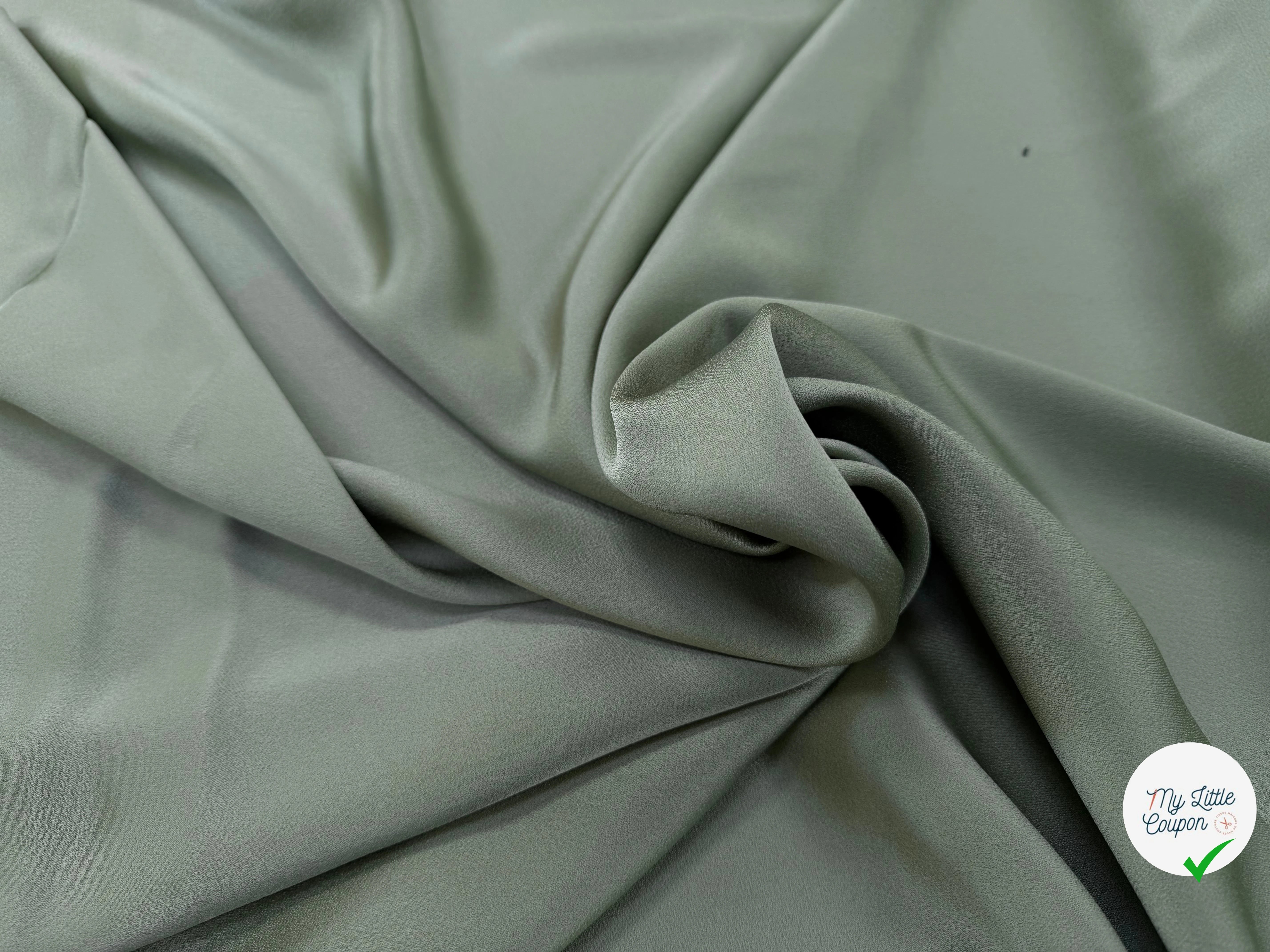 CREPE ENVERS SATIN VISCOSE ET ACETATE MAT SAUGE - My Little Coupon